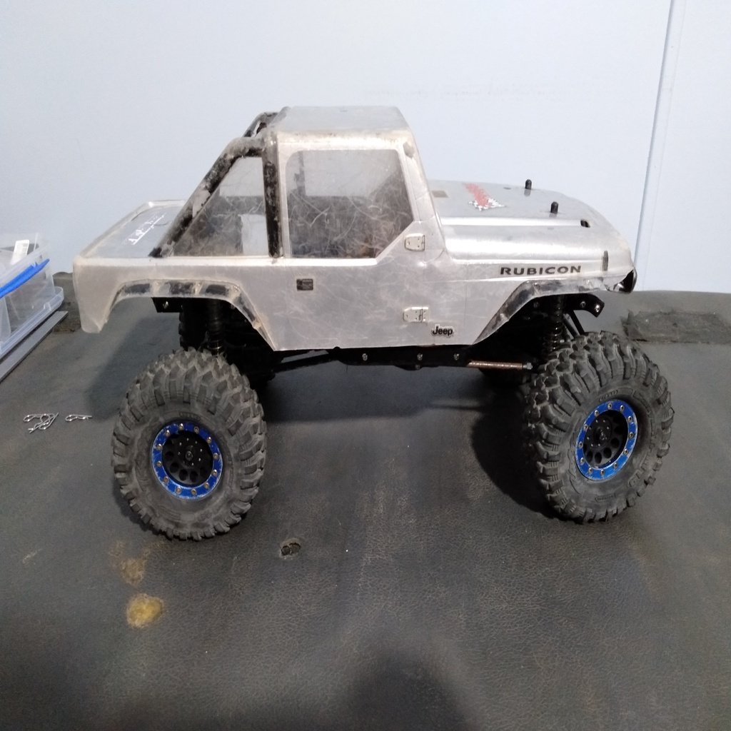 Traxxas TRX-4 body post adapter