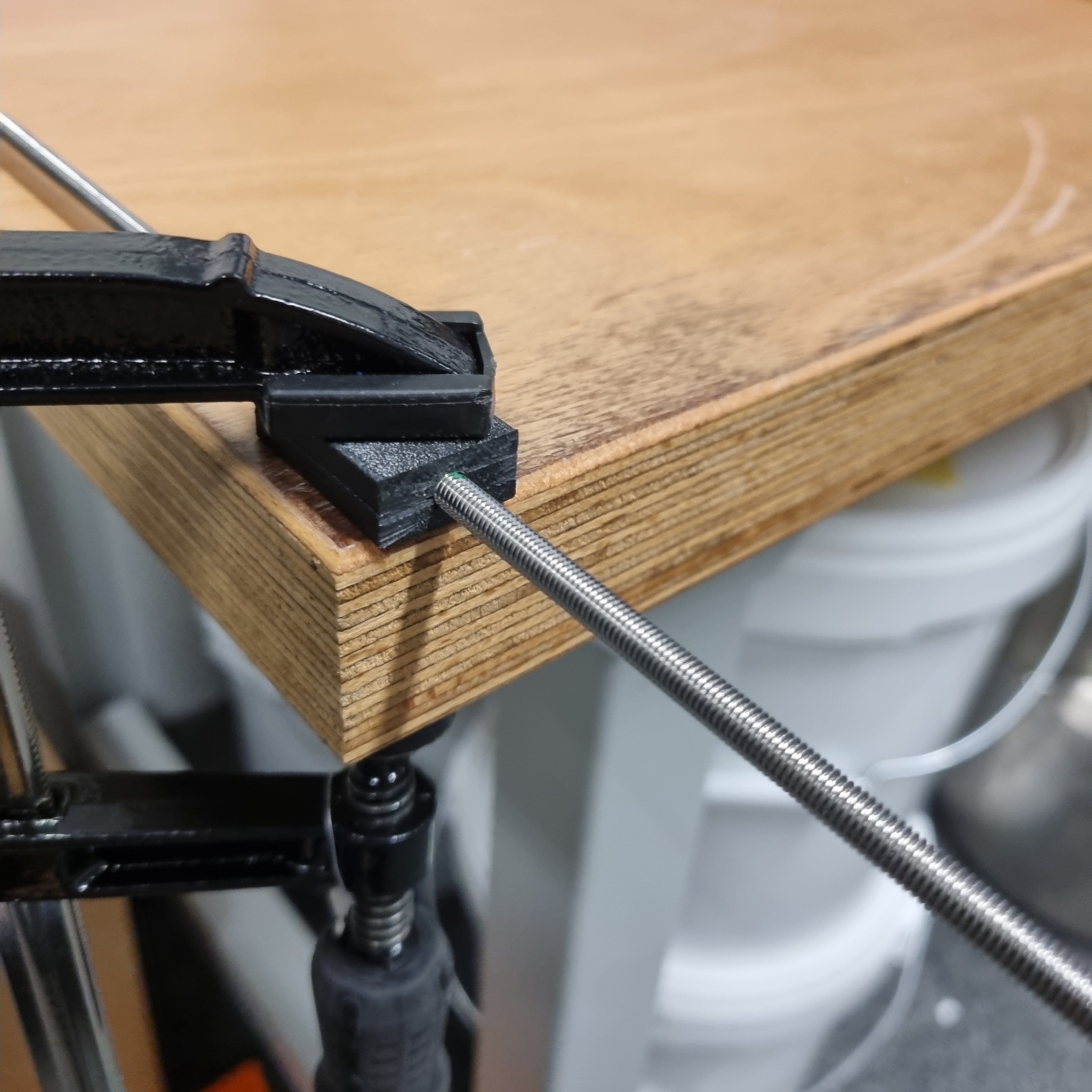 Threaded Rod cutting aid