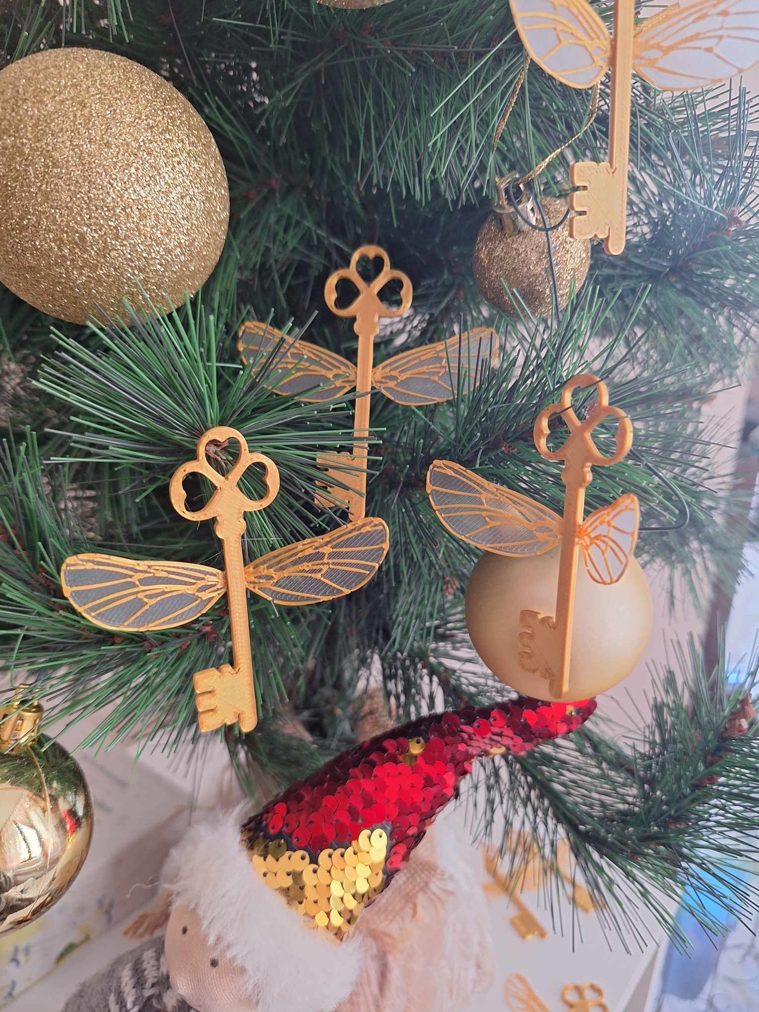 Harry Potter Flying Key Christmas tree ornaments (dual color, one nozzle)