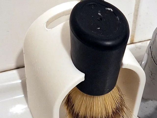 Shaving Brush and Straight Razor stand