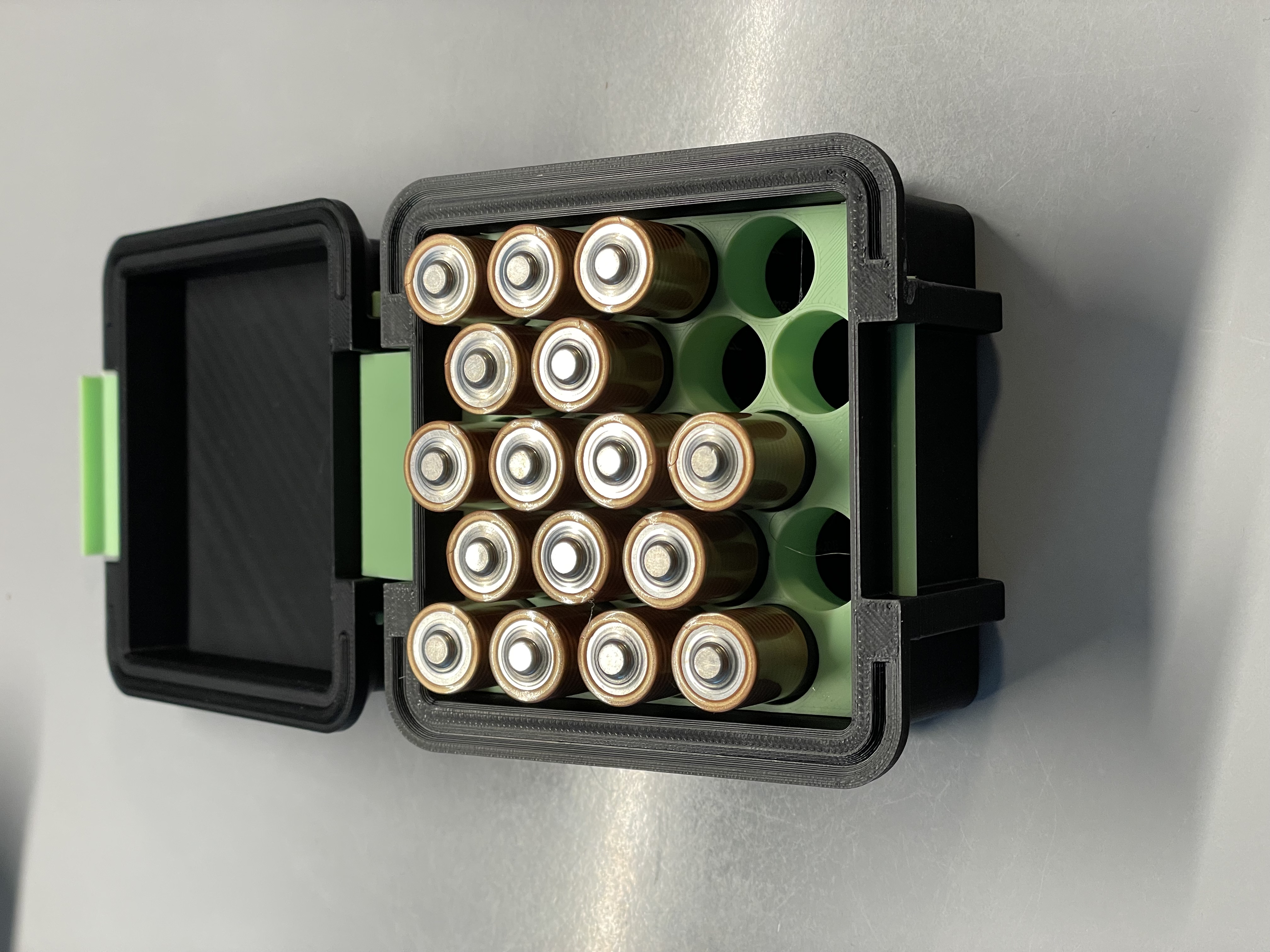 Insert for 20 AA batteries