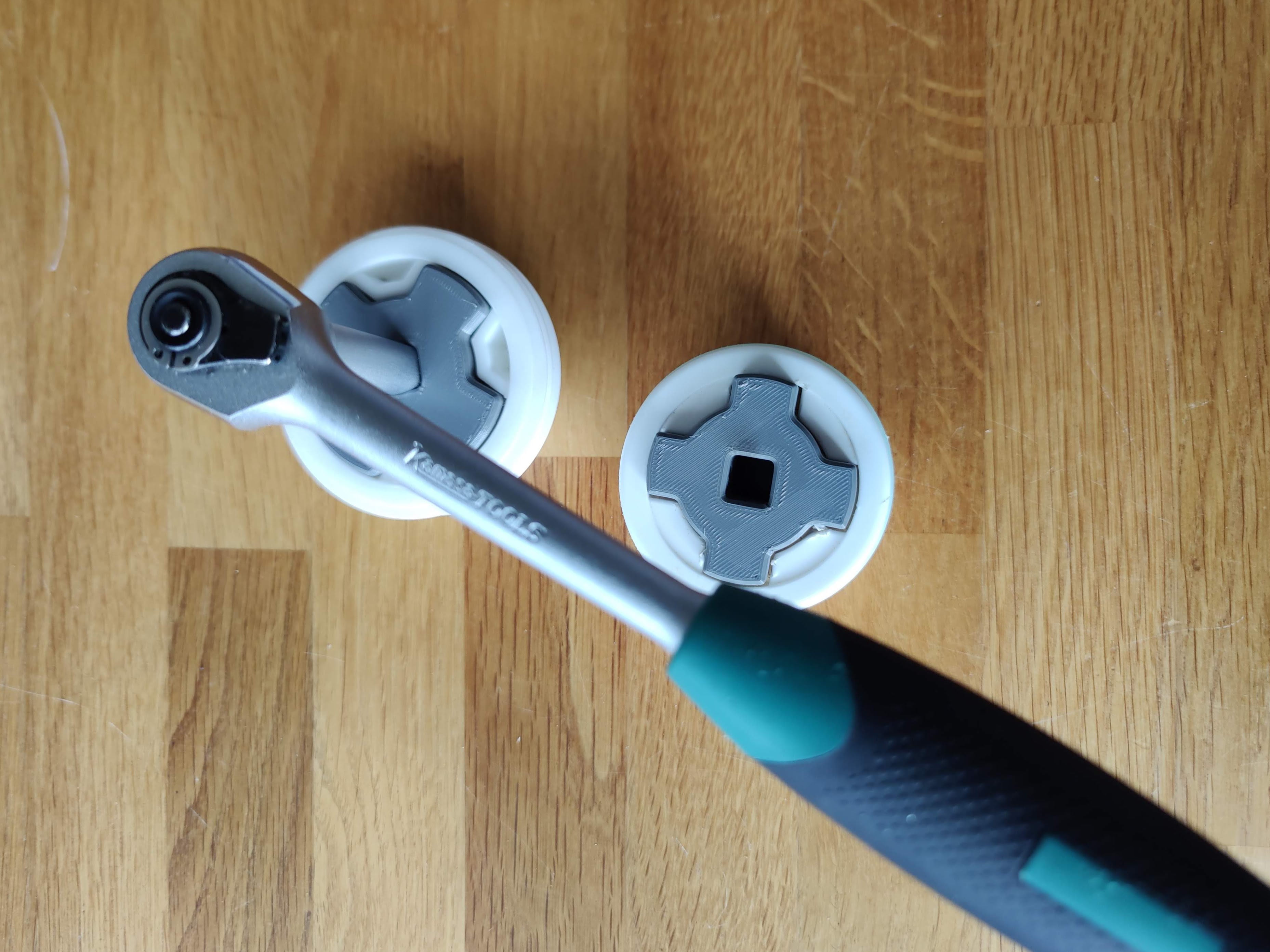 Miniatura 3 do modelo 3D Plastic barrel cap socket wrench adapters
