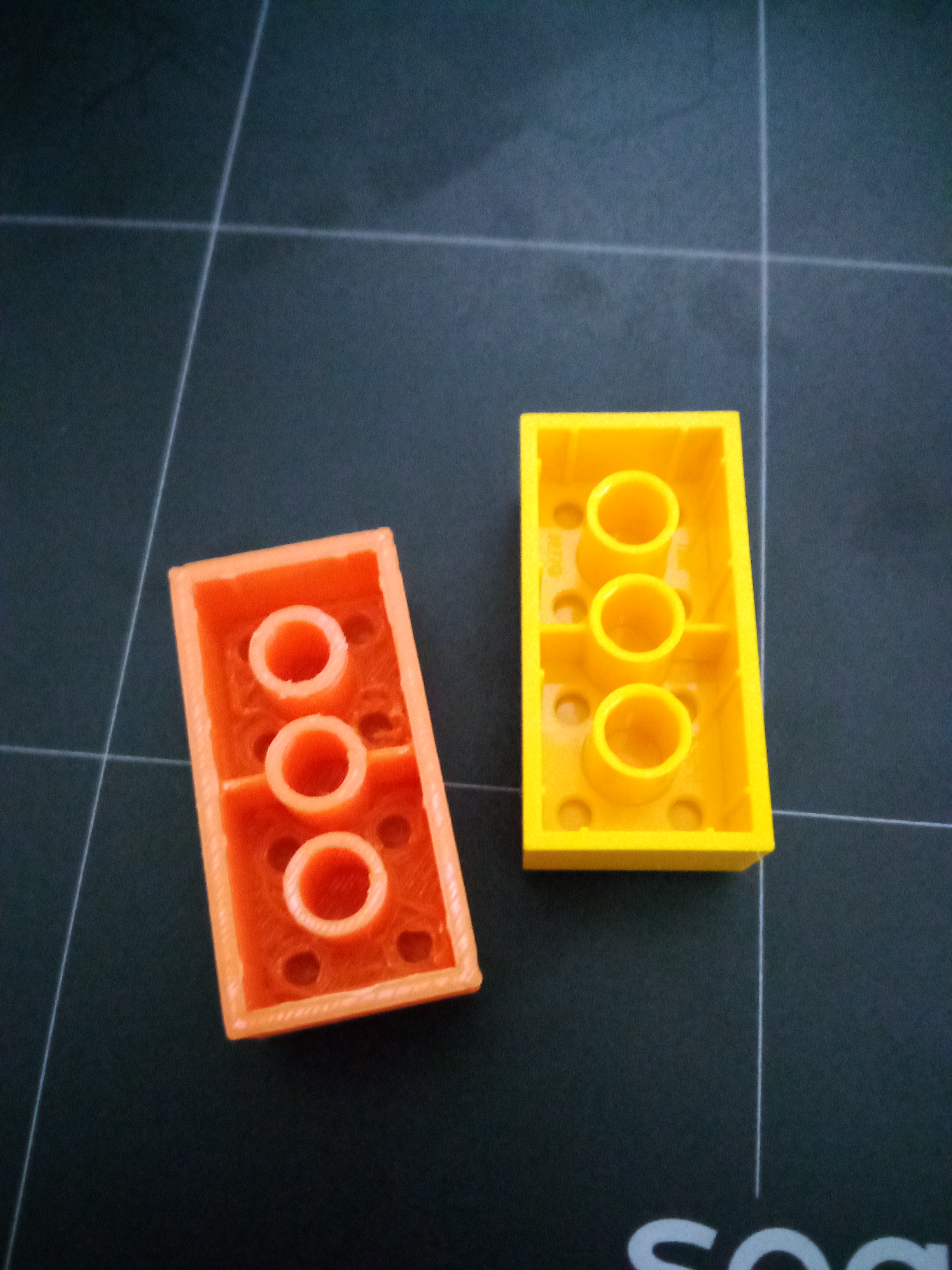 Miniatura 4 do modelo 3D Lego Compatible 2x4 Brick