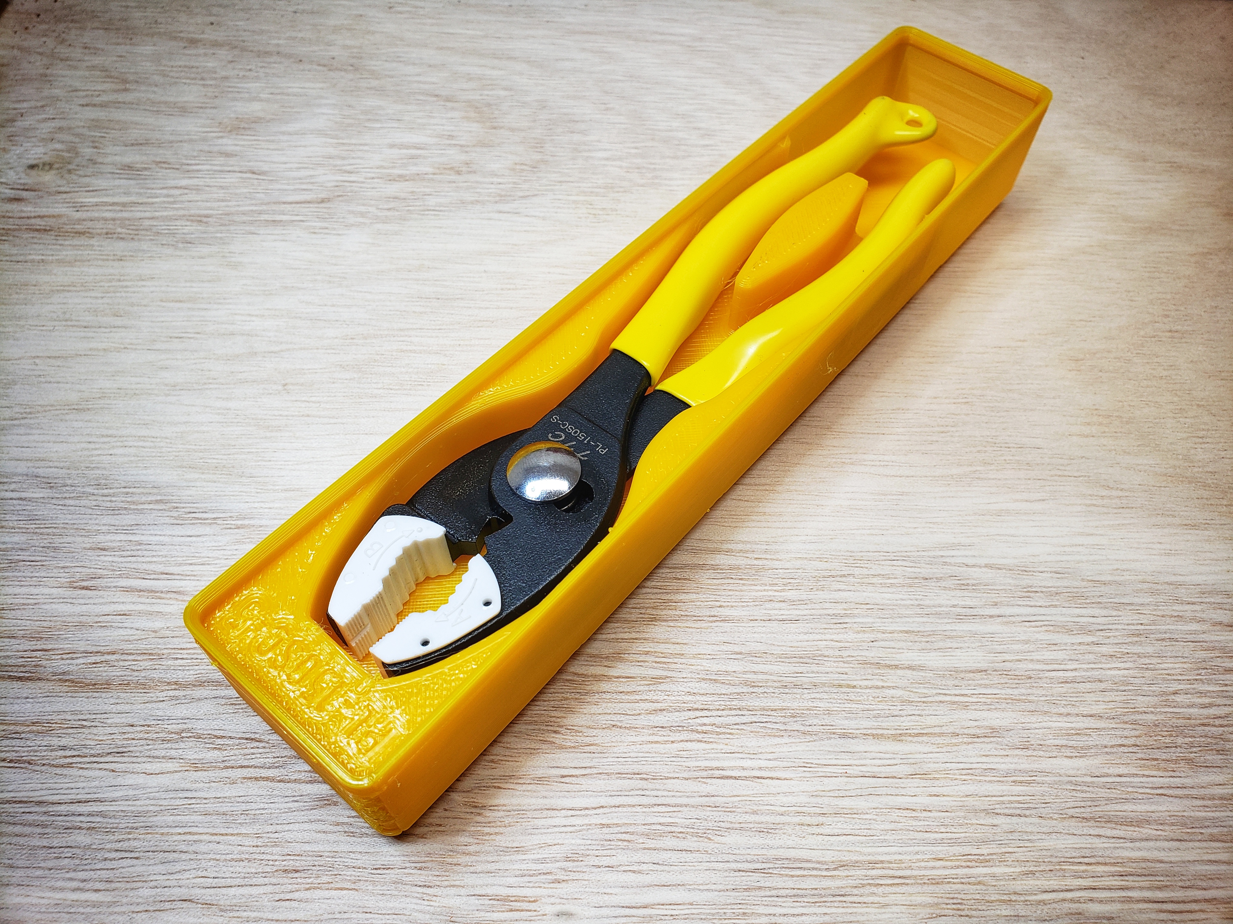 Tsunoda PL-150SC-5 Soft Jaw Plier Gridfinity Bin