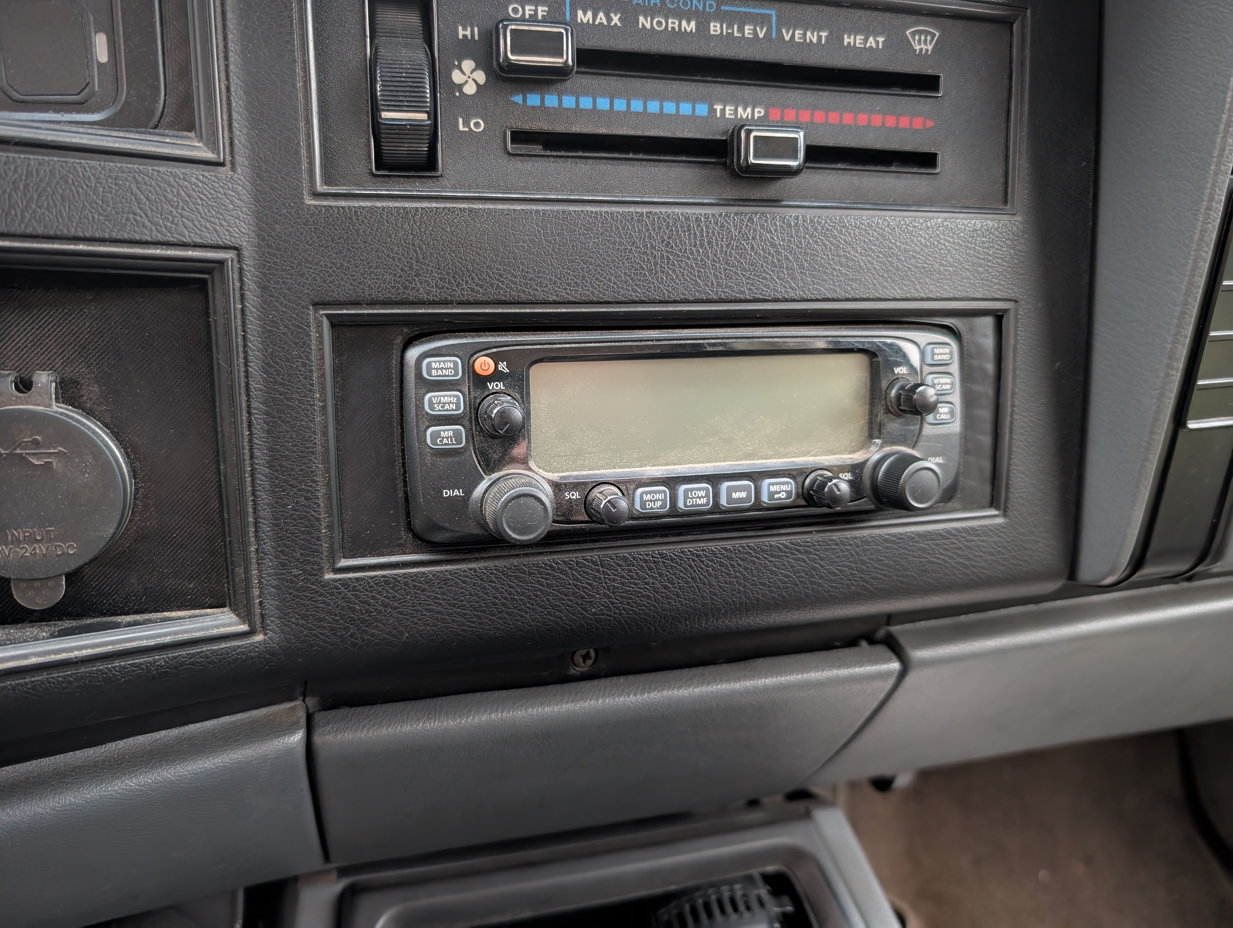 ICOM 2730a Radio Mount (Jeep XJ)
