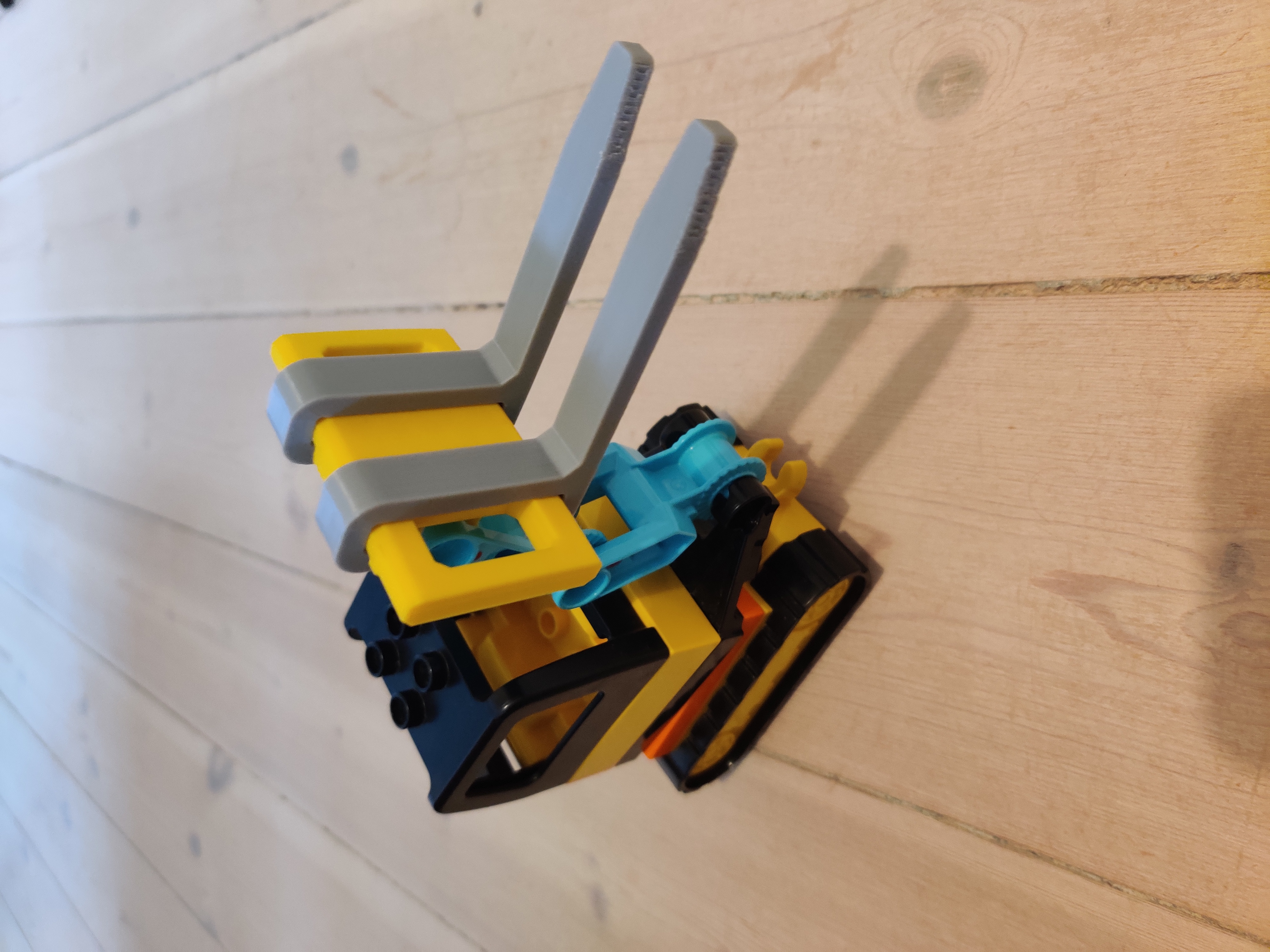 Fork lift for Duplo excavator (newer style)