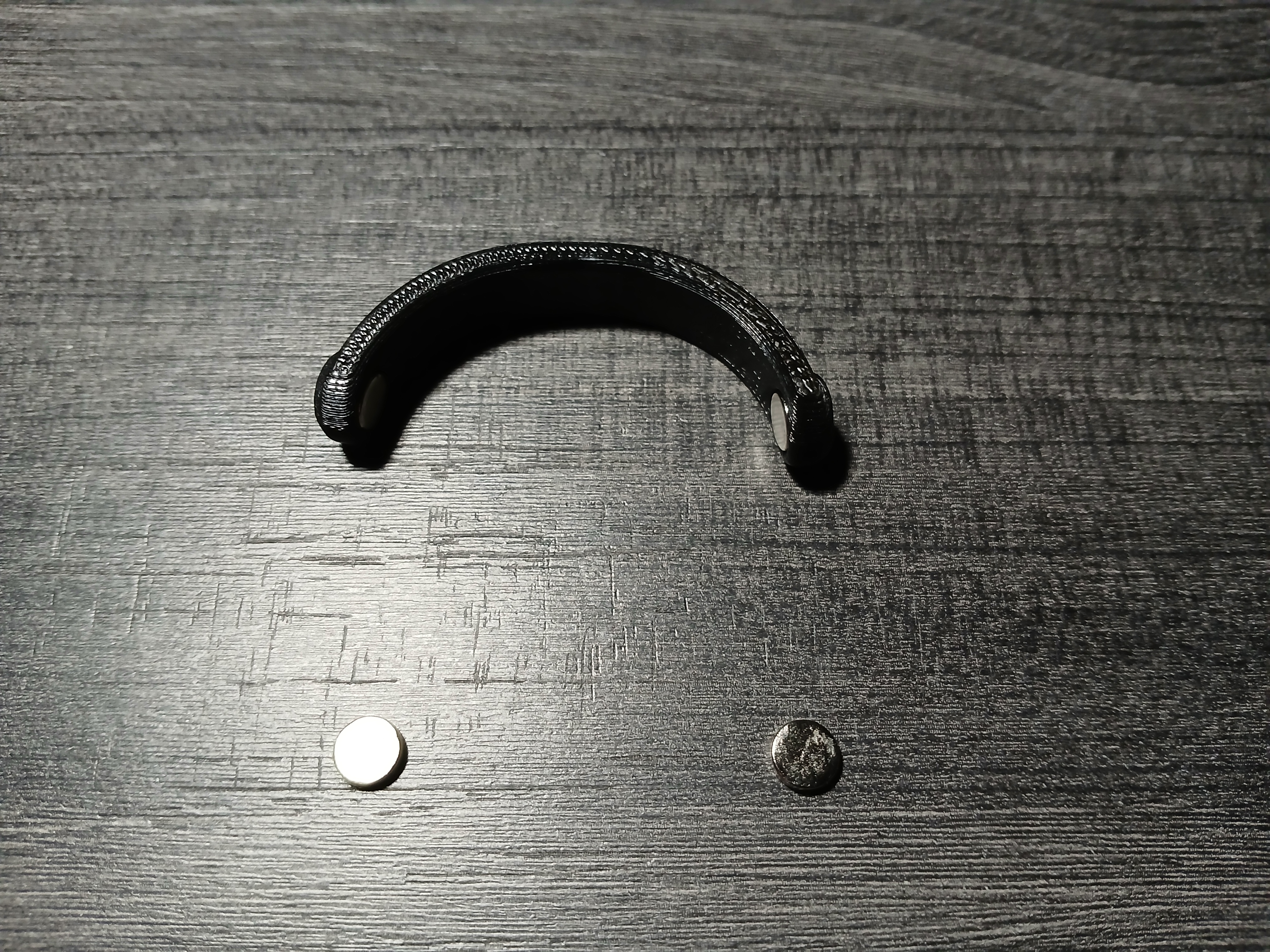 Magnetic nose clip