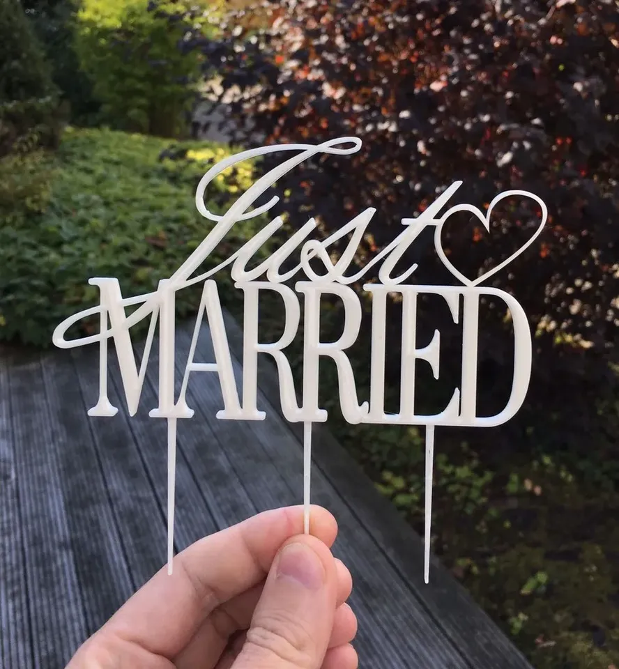 Amazon.com: Just Married Cake Topper - Little Backyard Wedding & Bridal  Shower/Engagement Party Decoration, Gold Glitter Paper : Grocery & Gourmet  Food