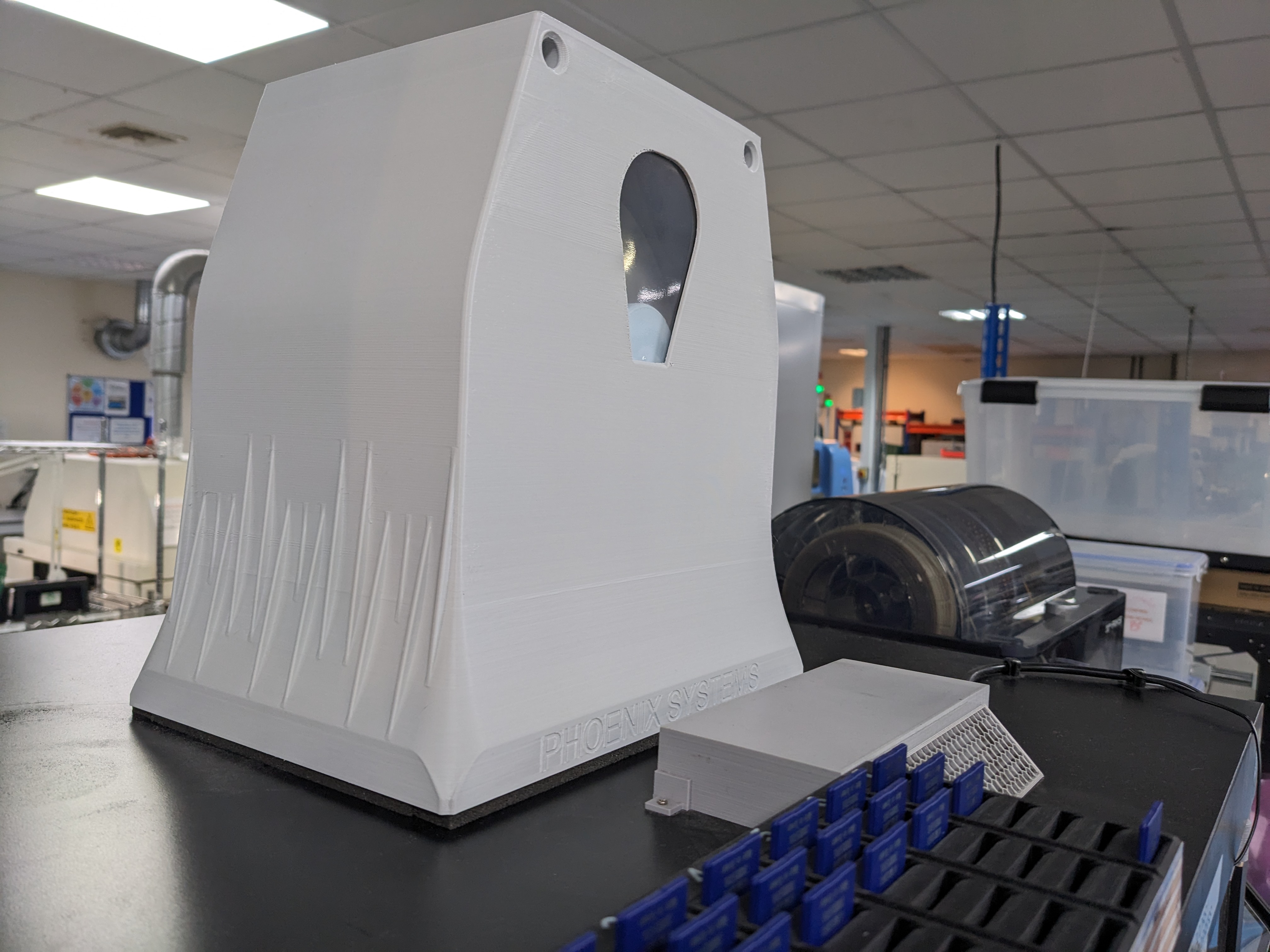 Filament dust cover