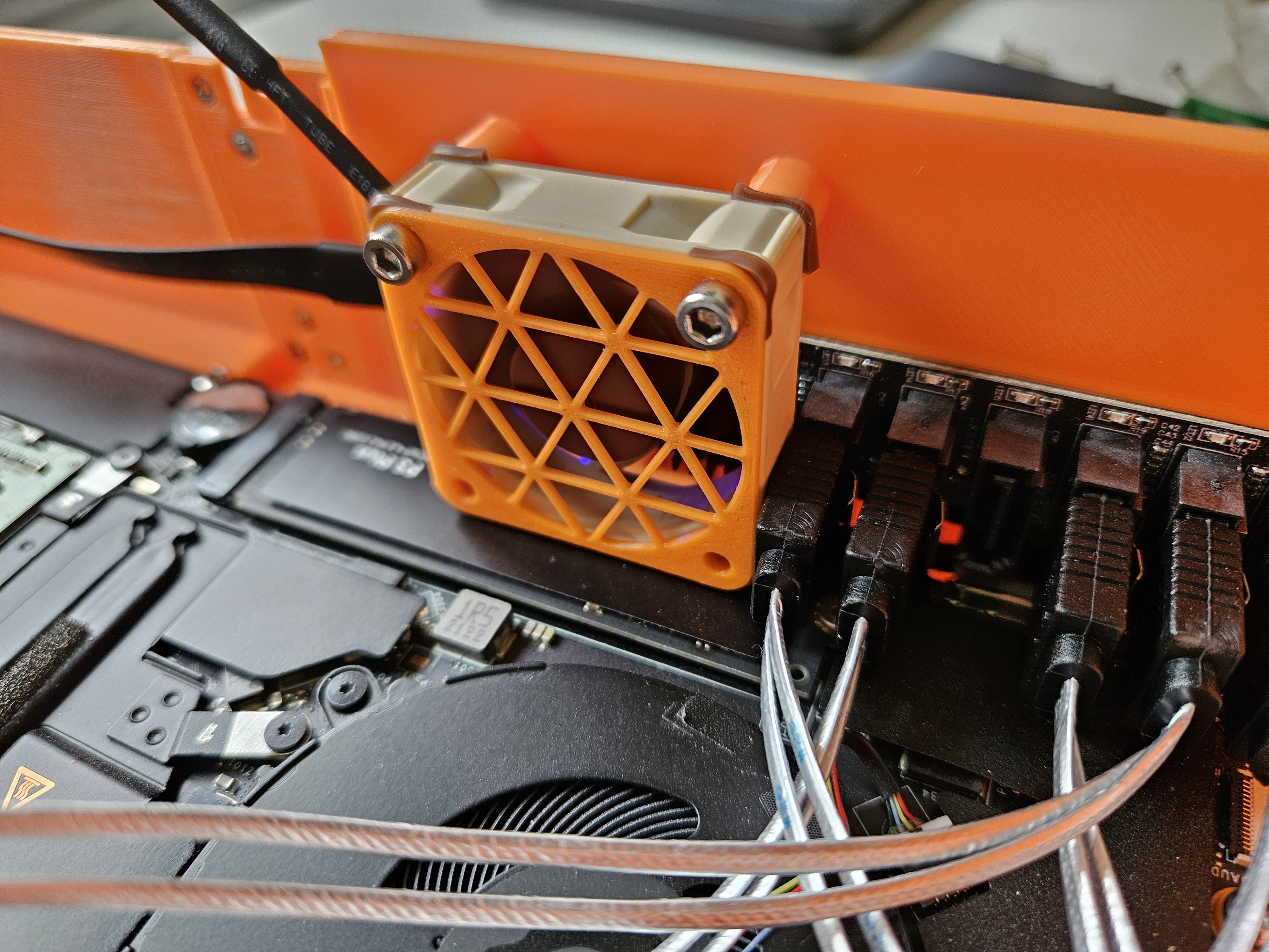Framework NAS/media server with battery backup — thumbnail 6