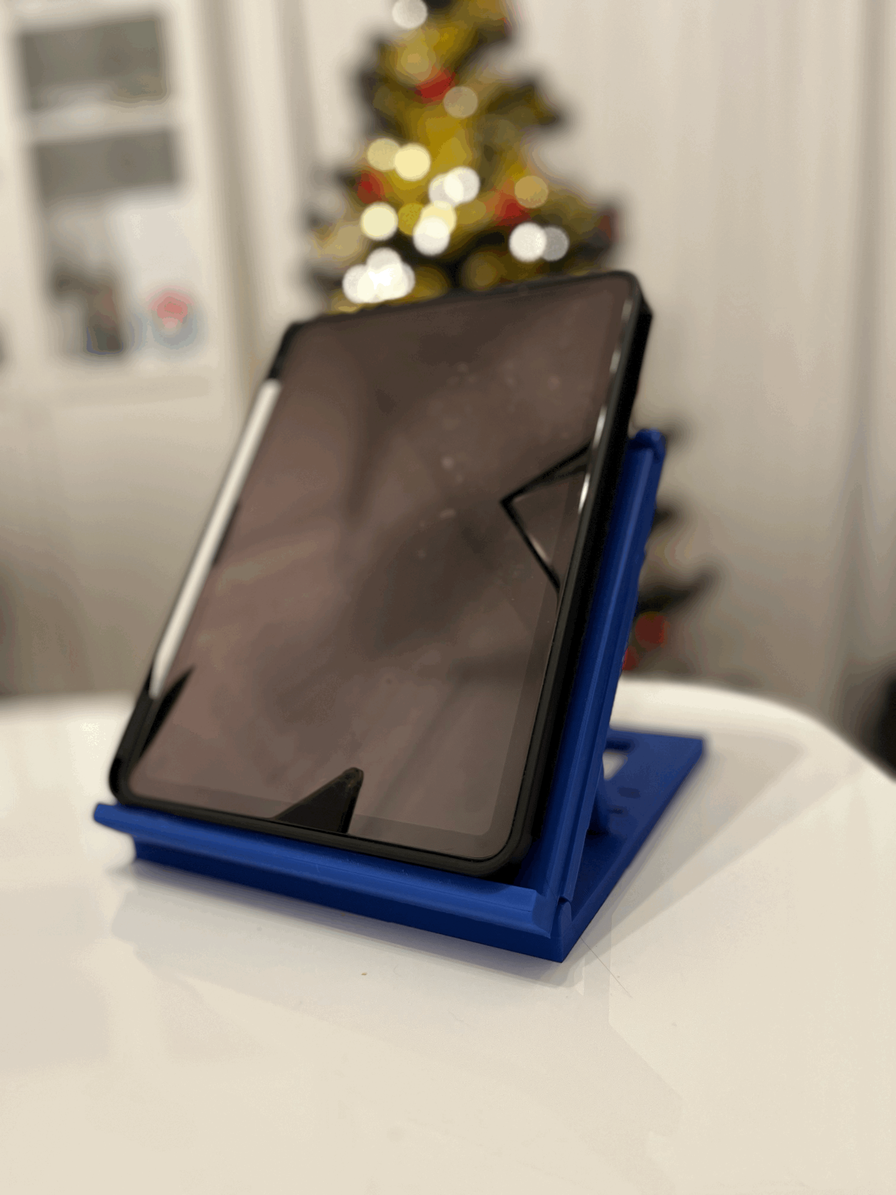 Universal Laptop/Tablet stand