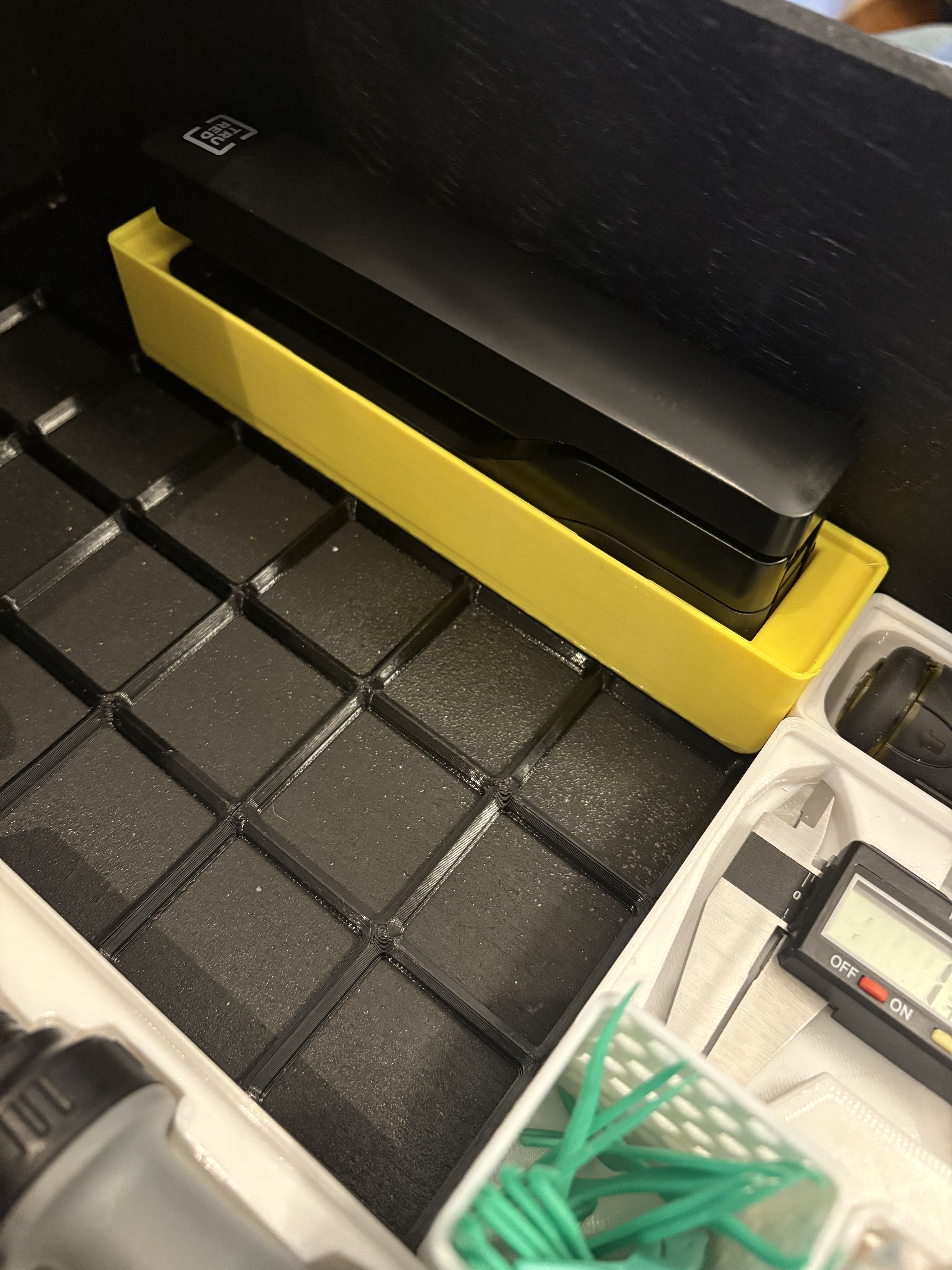 TRU RED Desktop Stapler Kit Gridfinity Bin — miniatura 3