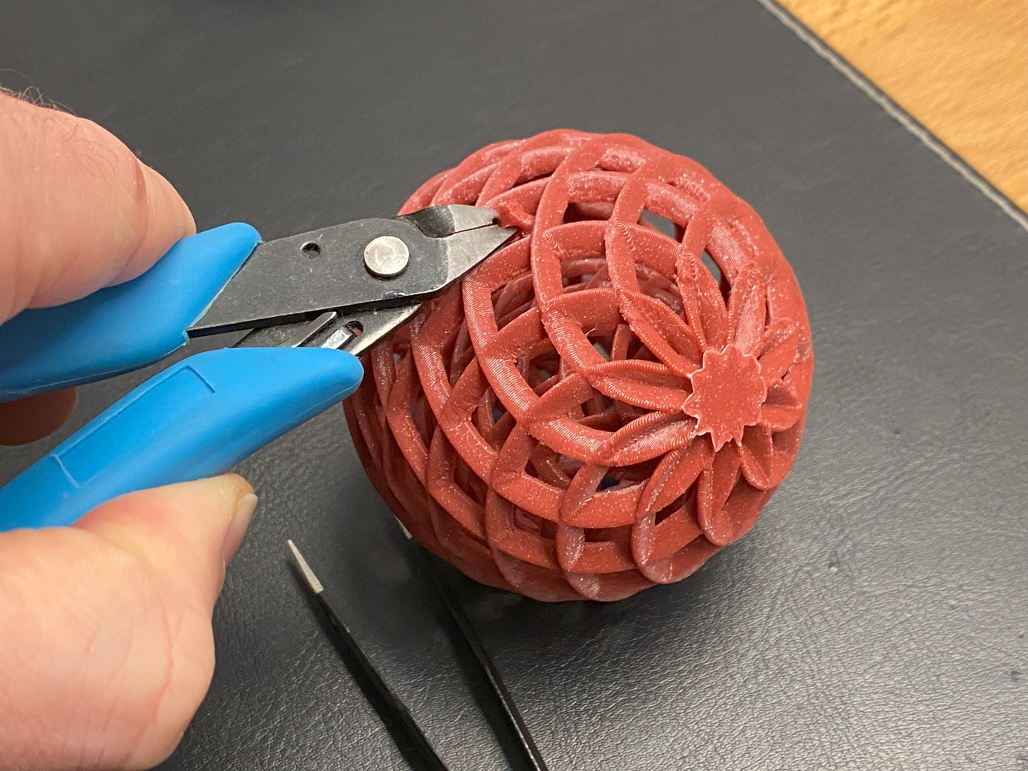Nested Spiral Christmas Ball Ornament — miniatura 3