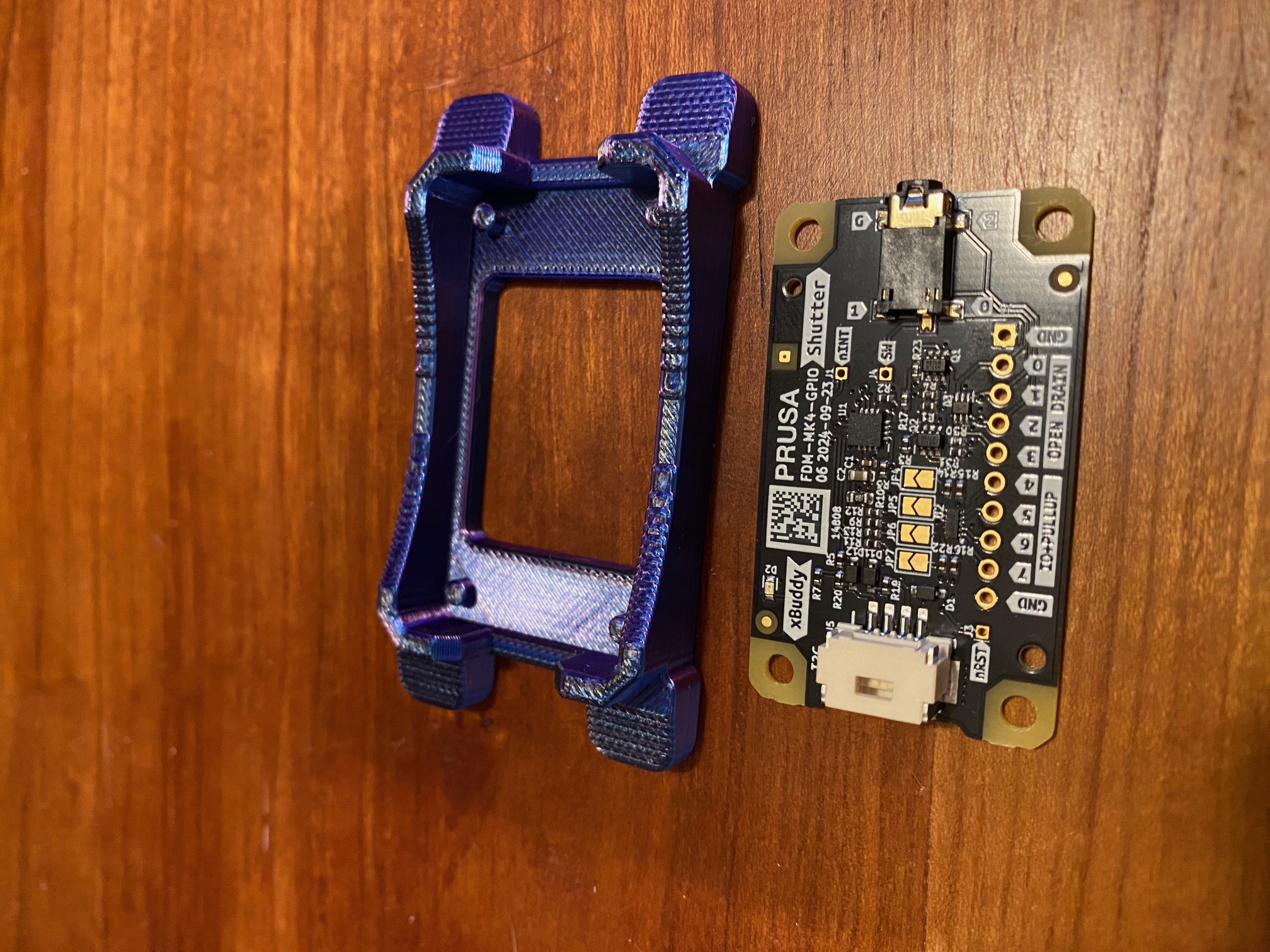 GPIO Hackerboard holder with captured magnets
