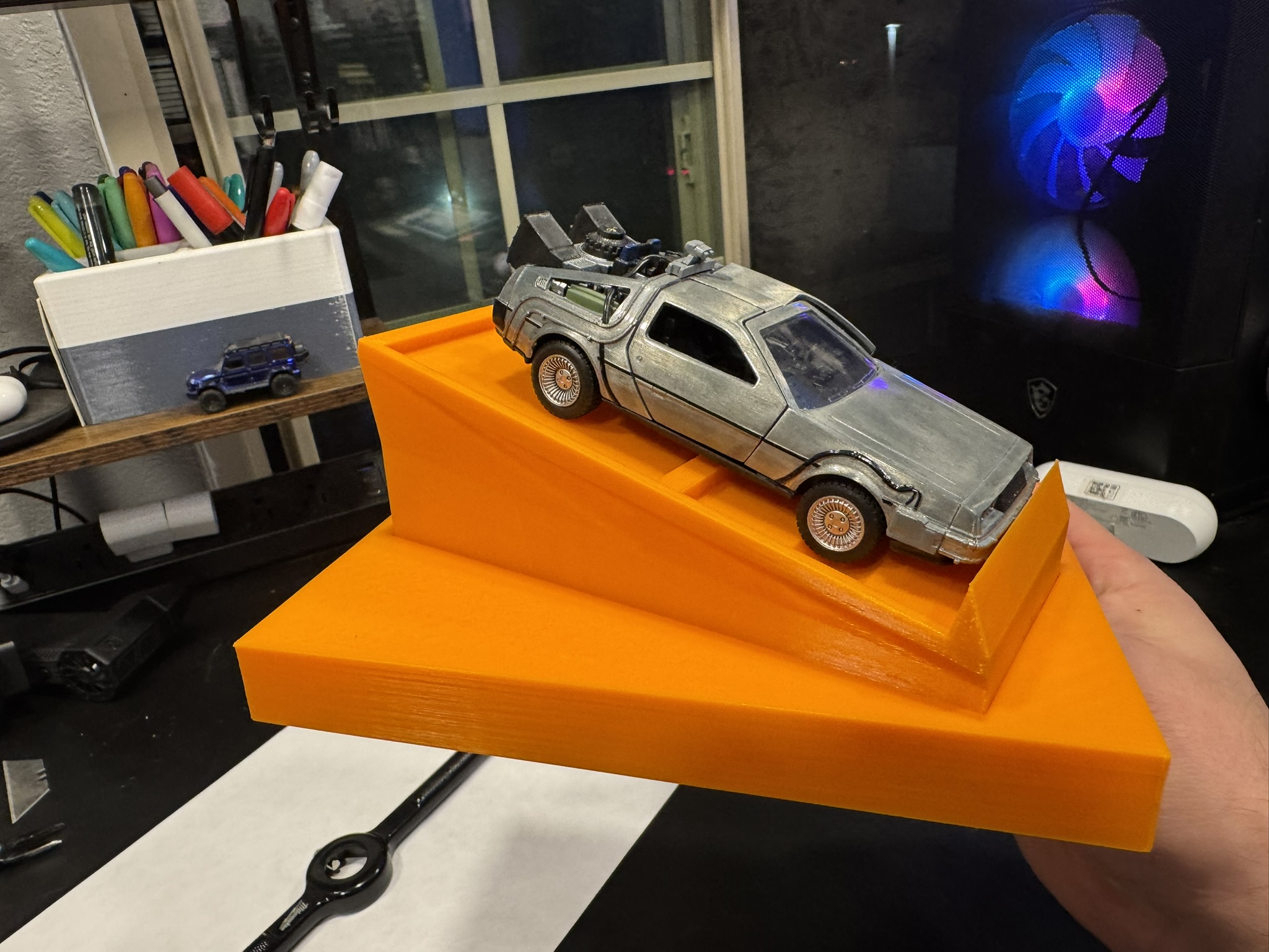 1:16 Diecast Car Wall Mount (With ramp)
