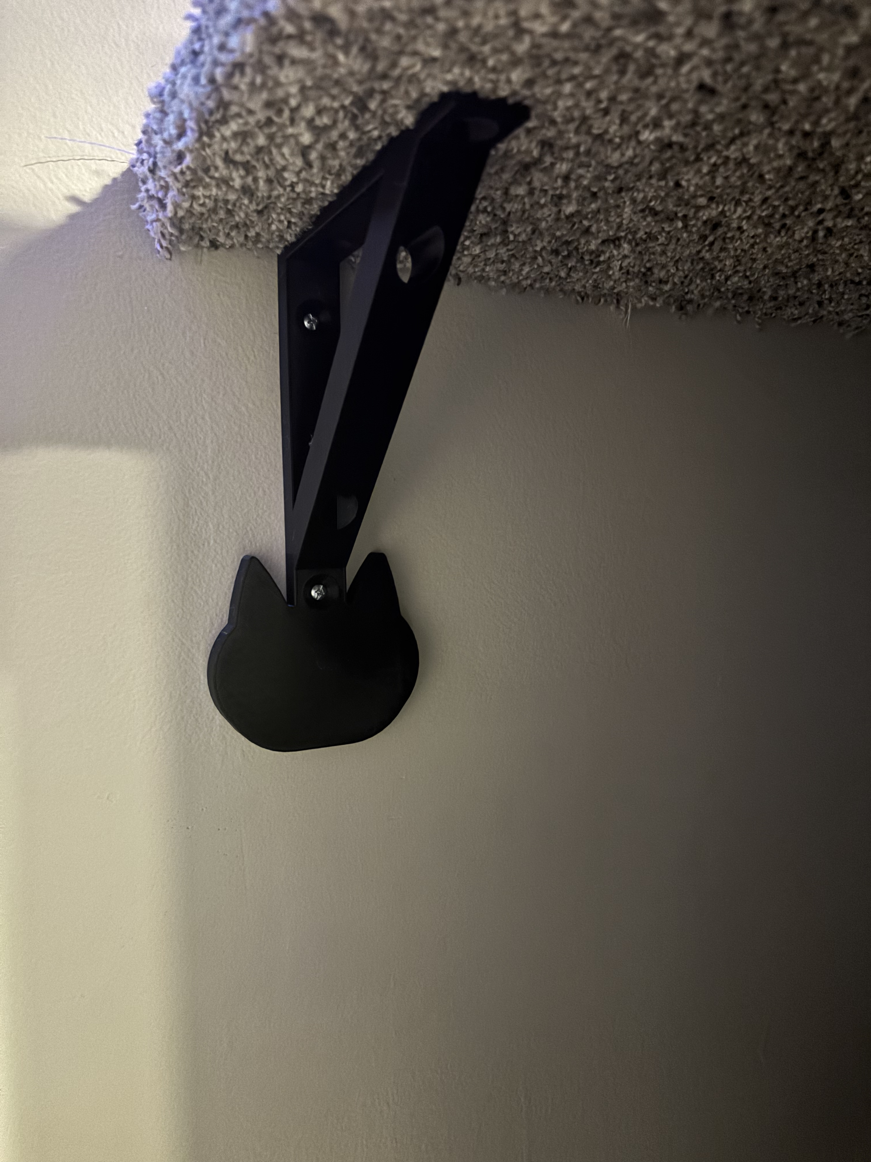 Miniatura 2 do modelo 3D Cat Shelf Bracket