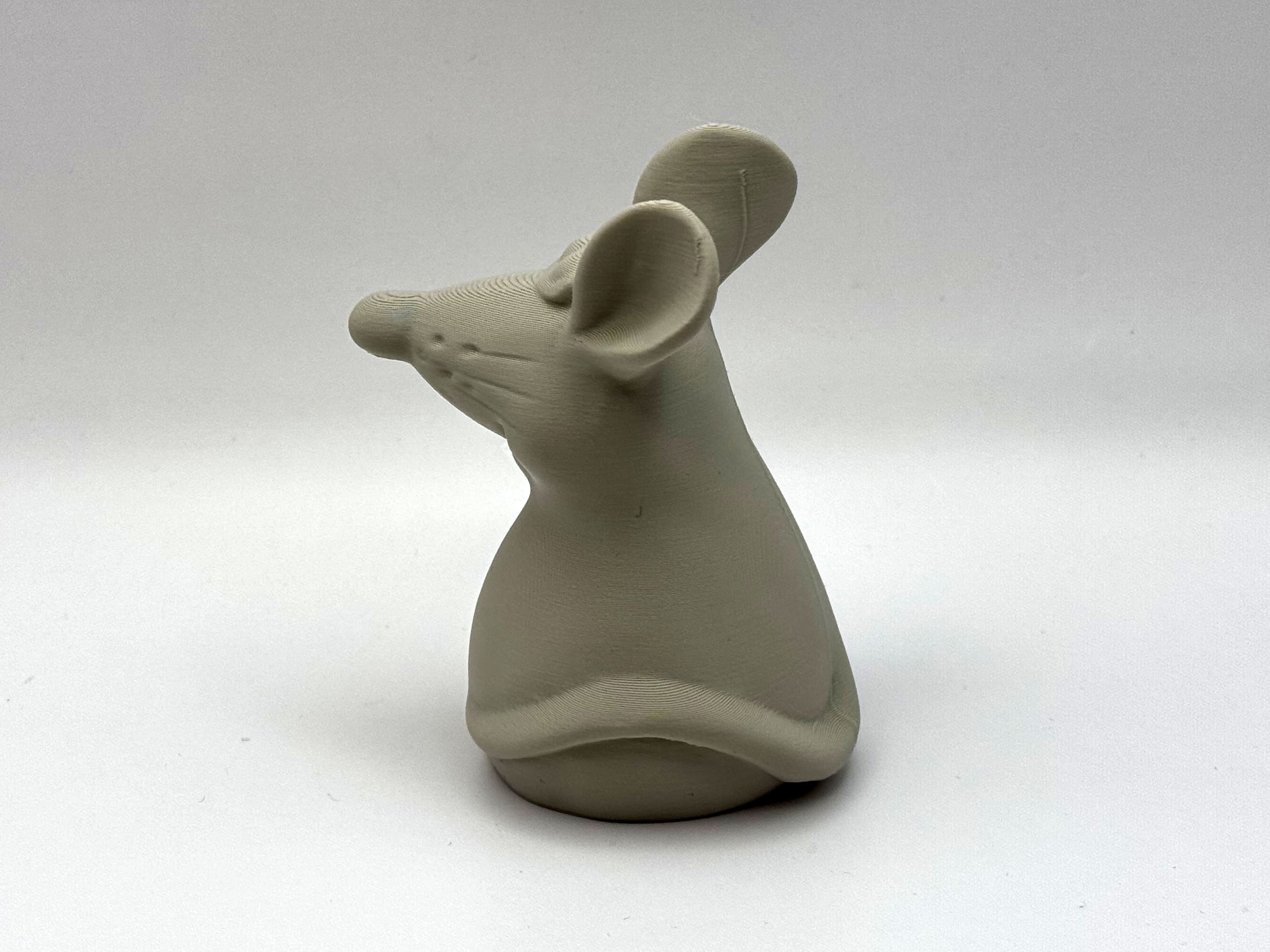 Charming Mouse Figurine — miniatura 3