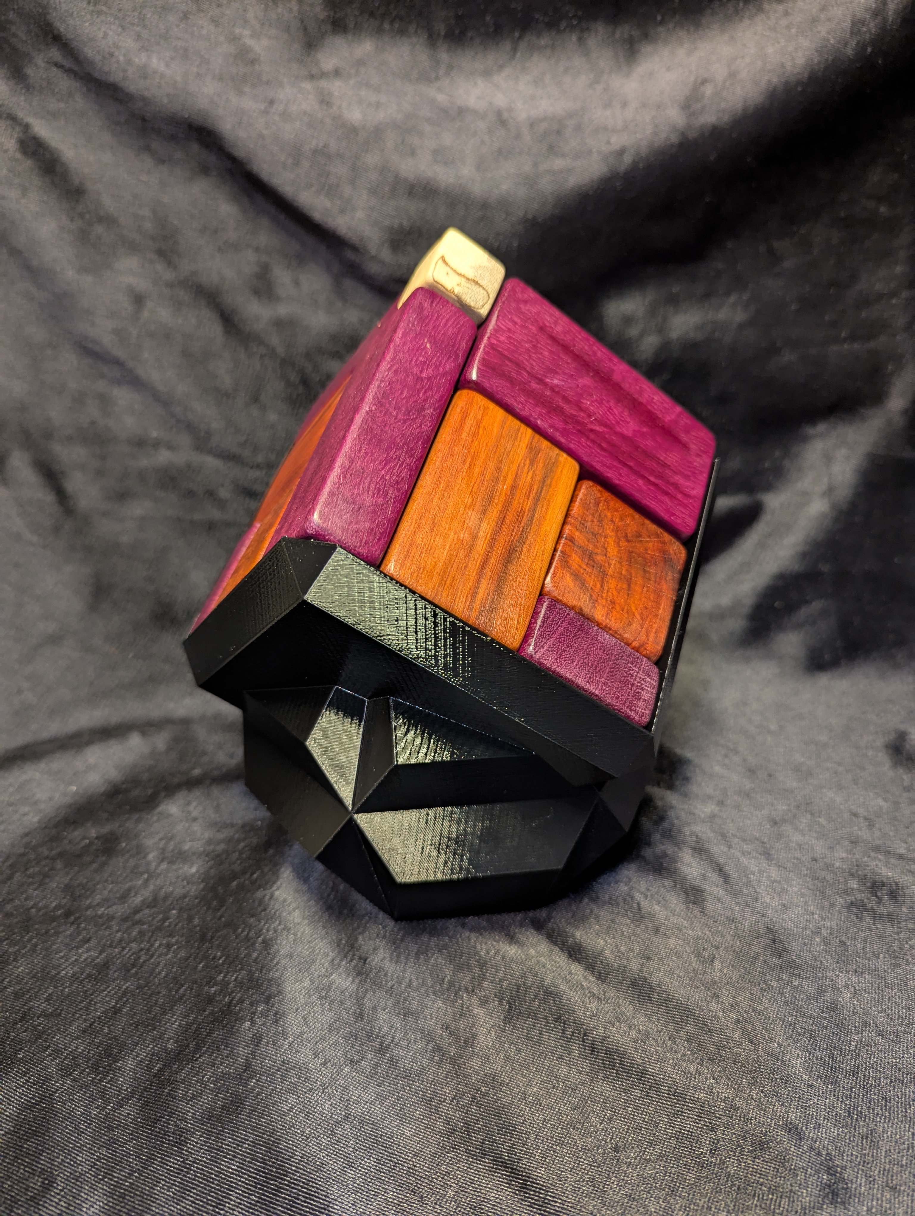 Cubic display base