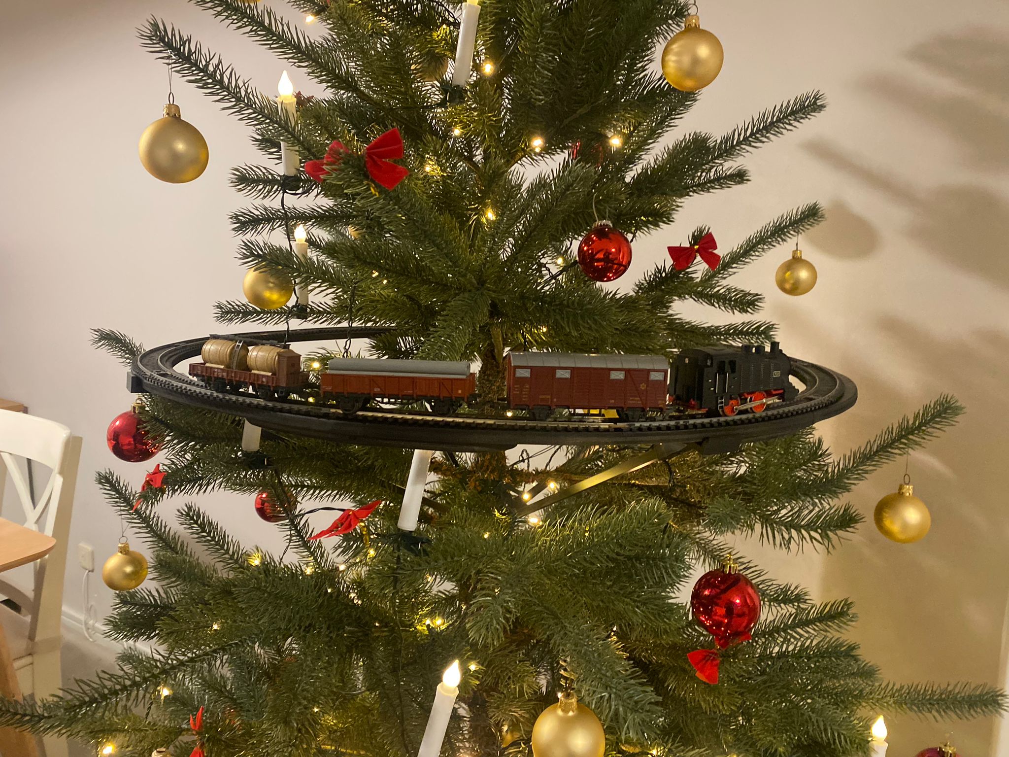 Chirstmas Tree Train Support (Parametric source available)