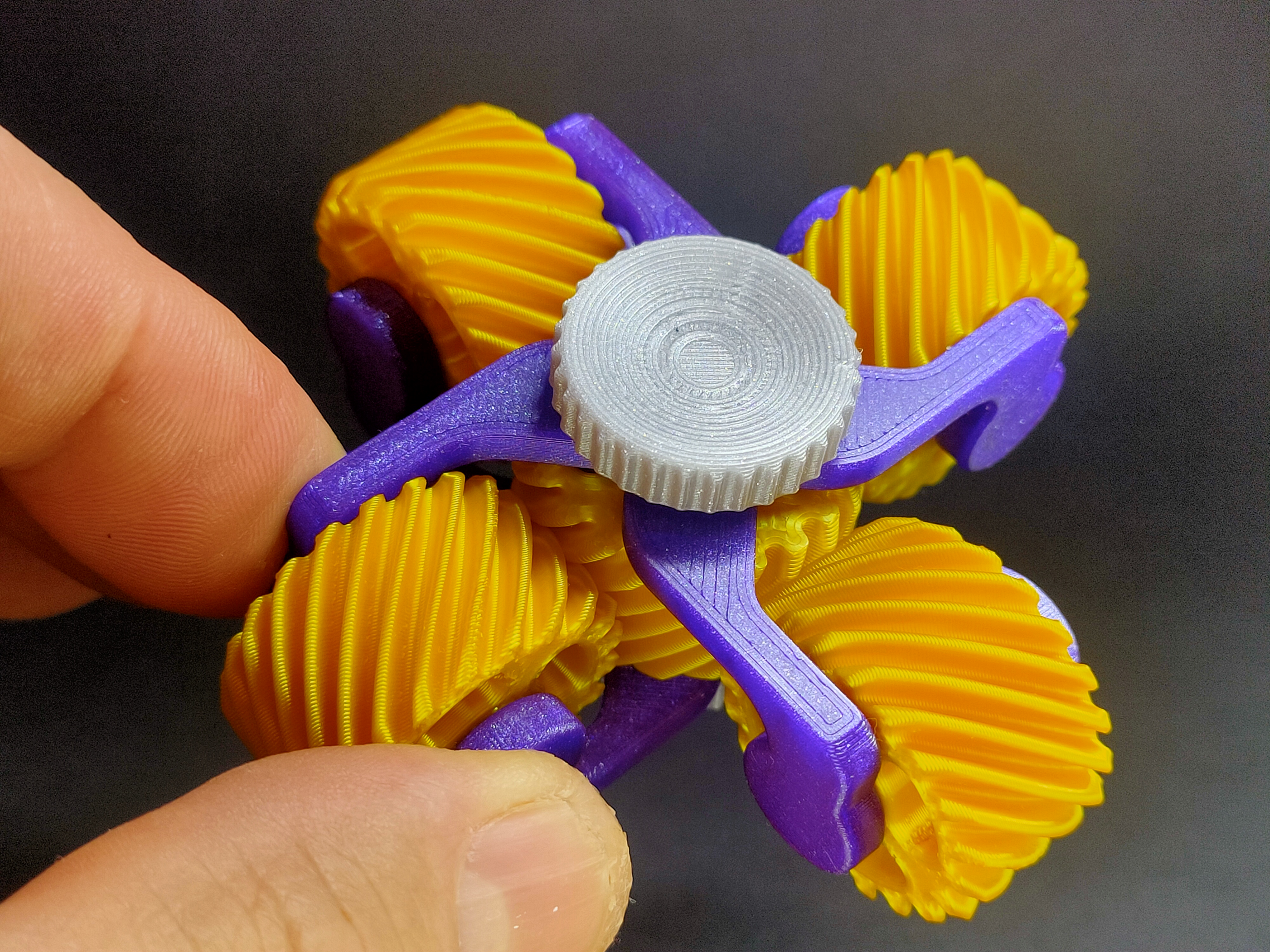 Quadro gear spinner