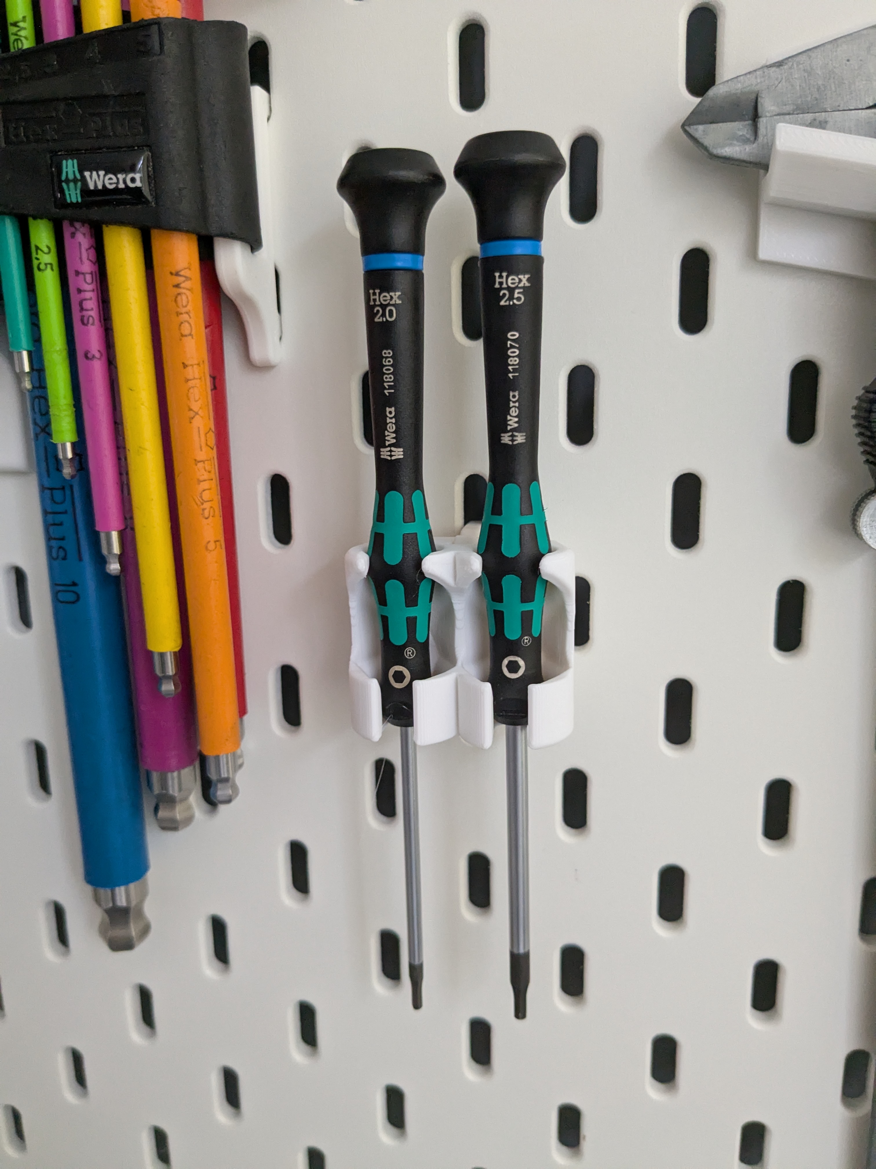 Double Skadis Holder for Wera Kraftform Micro Screwdriver 3D model thumbnail