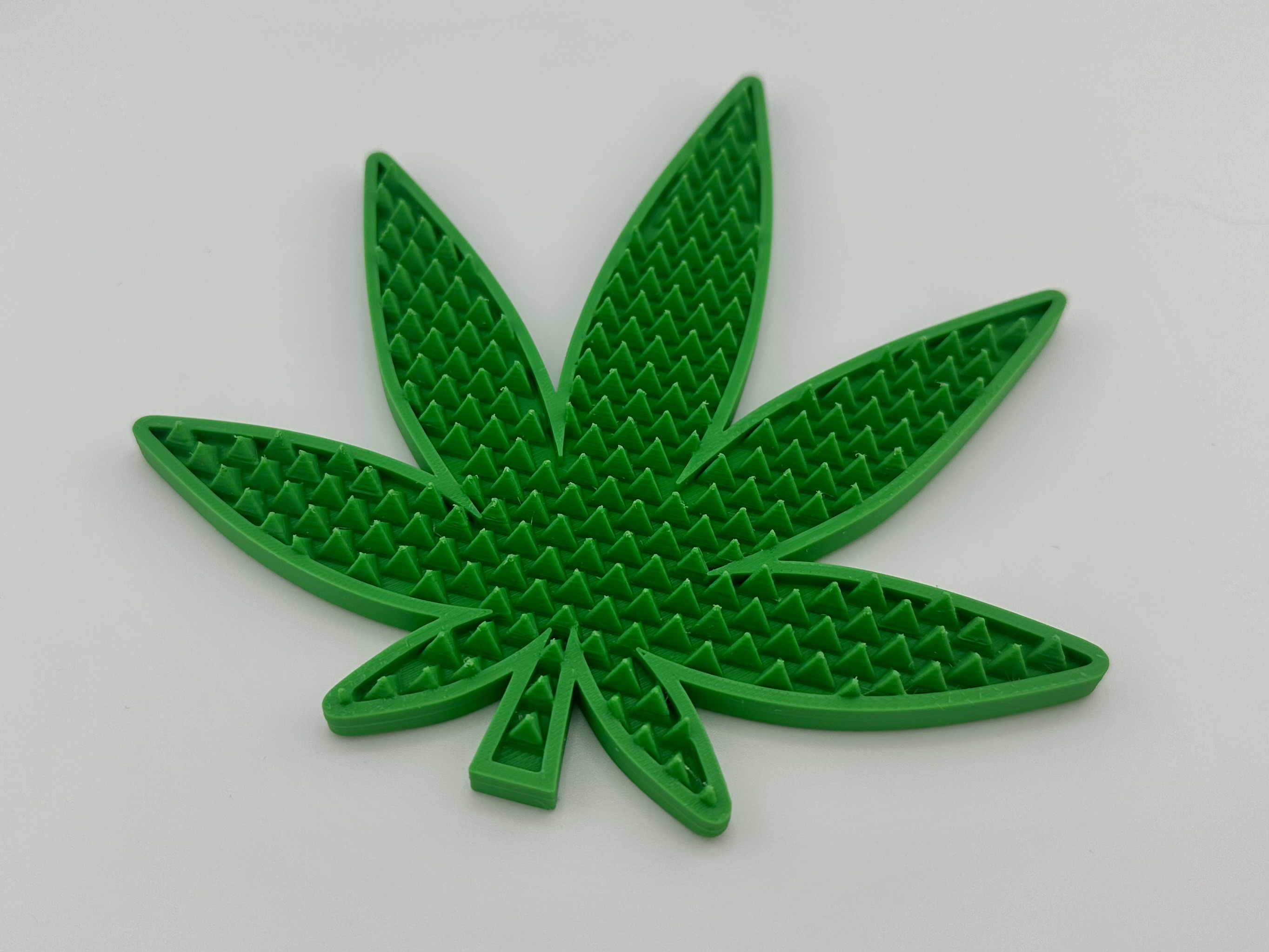 Cannabis Leaf Snowboard Stomp Pad — thumbnail 3