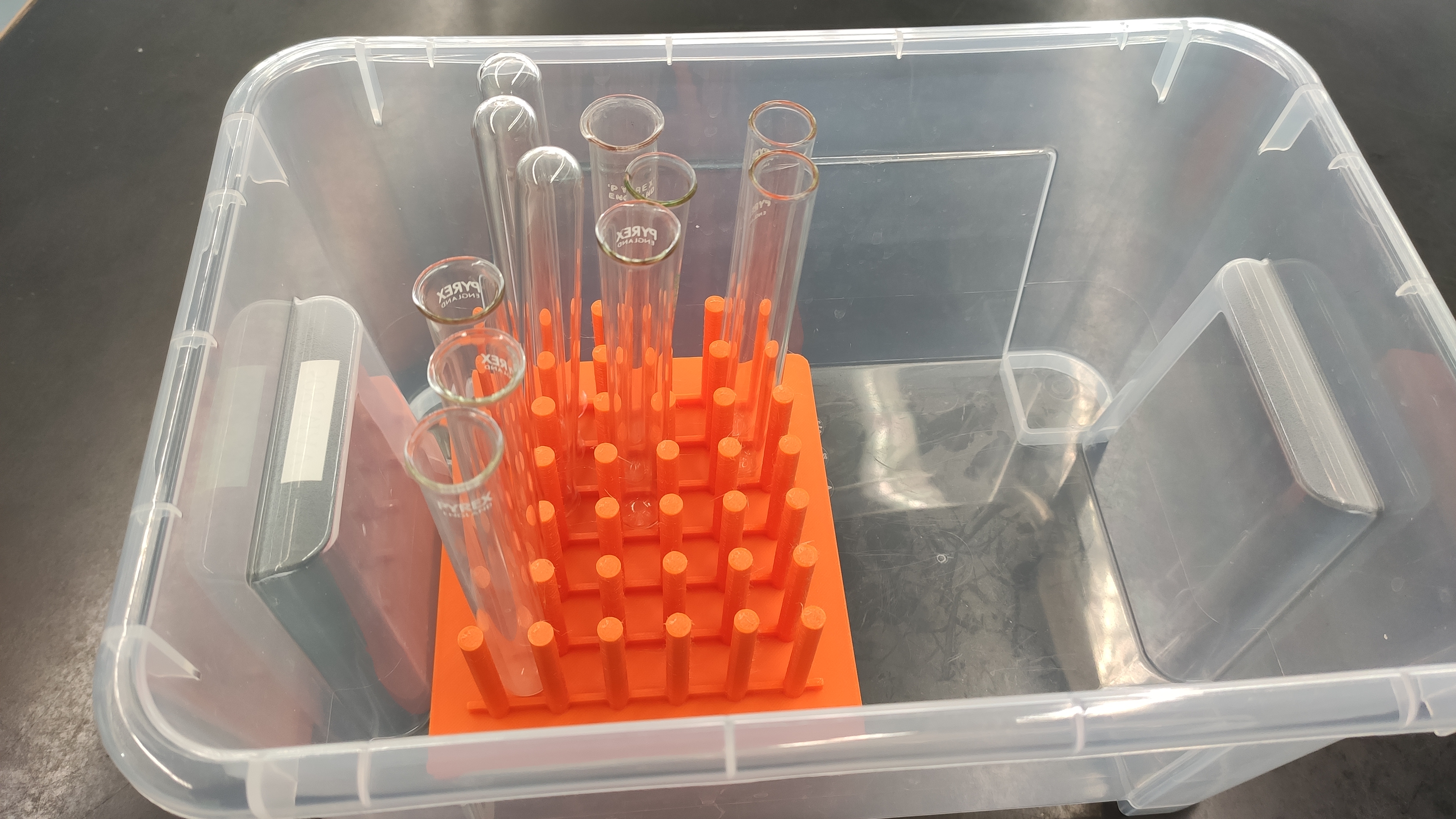 Miniatura 3 do modelo 3D Test tube peg rack (customizable)