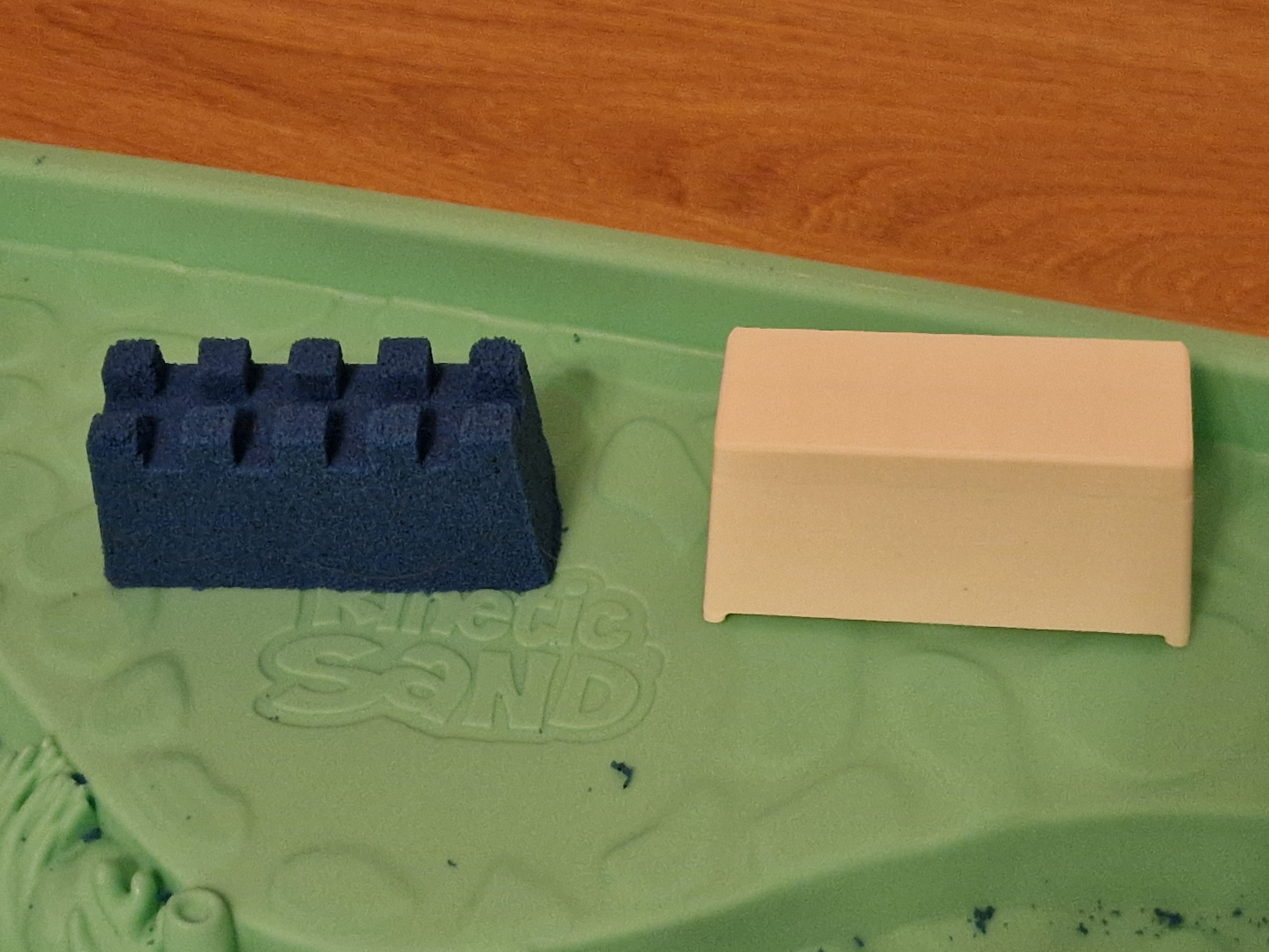Kinetic Sand Mould - Castle wall