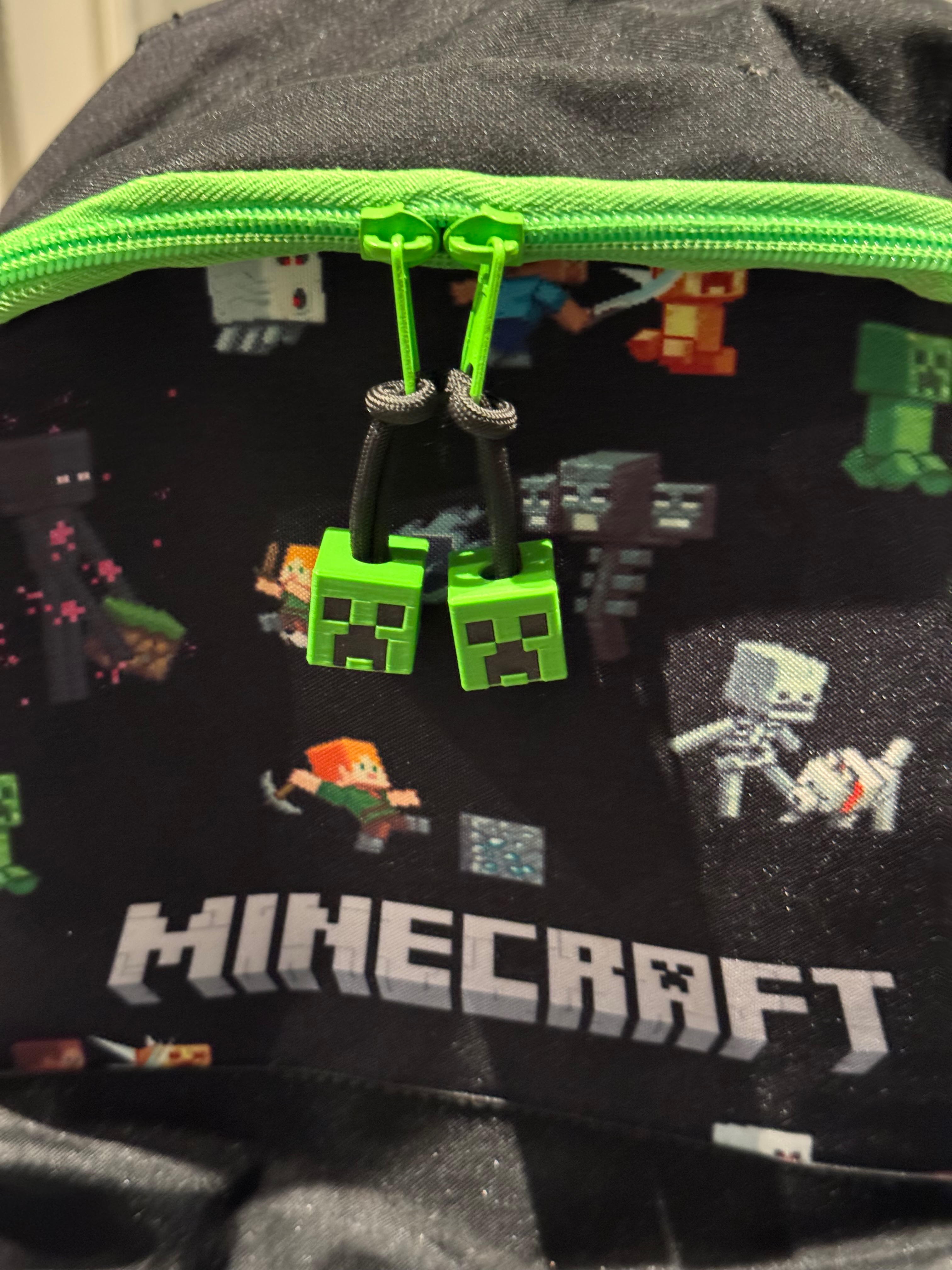 Creeper Zipper Pull