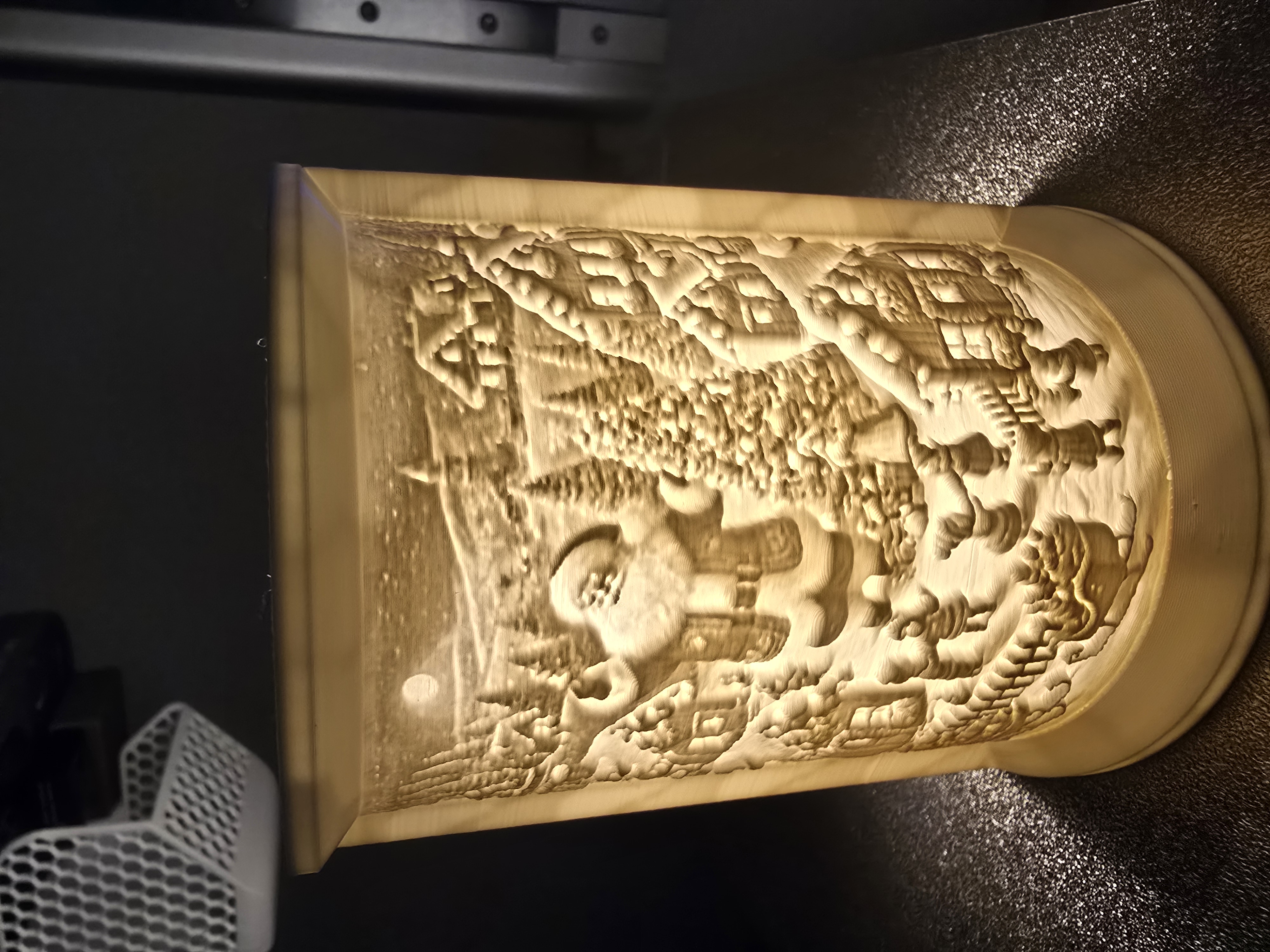 lithopane  christmas santa in city