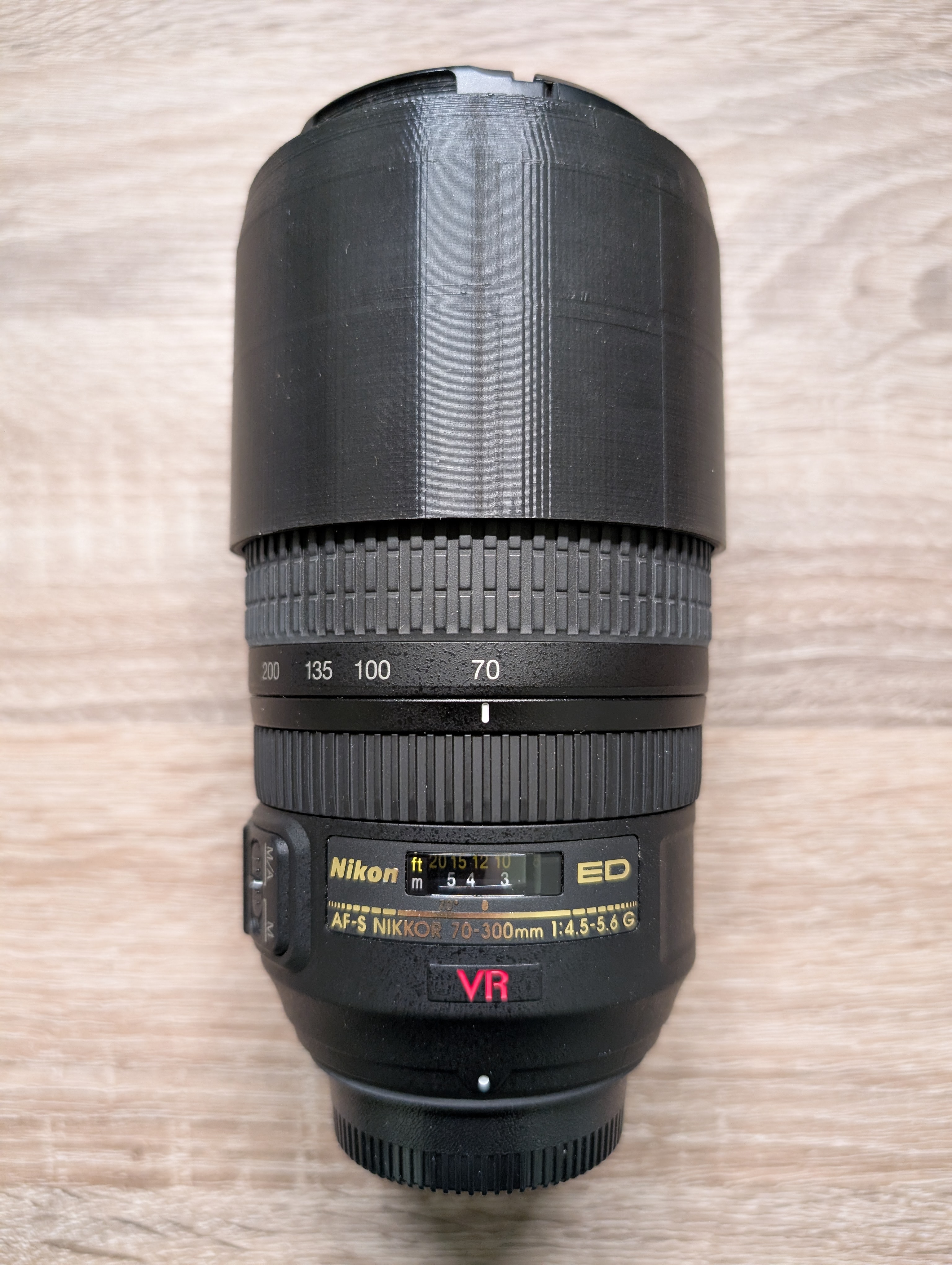 Nikon AF-S 70-300 mm lens hood