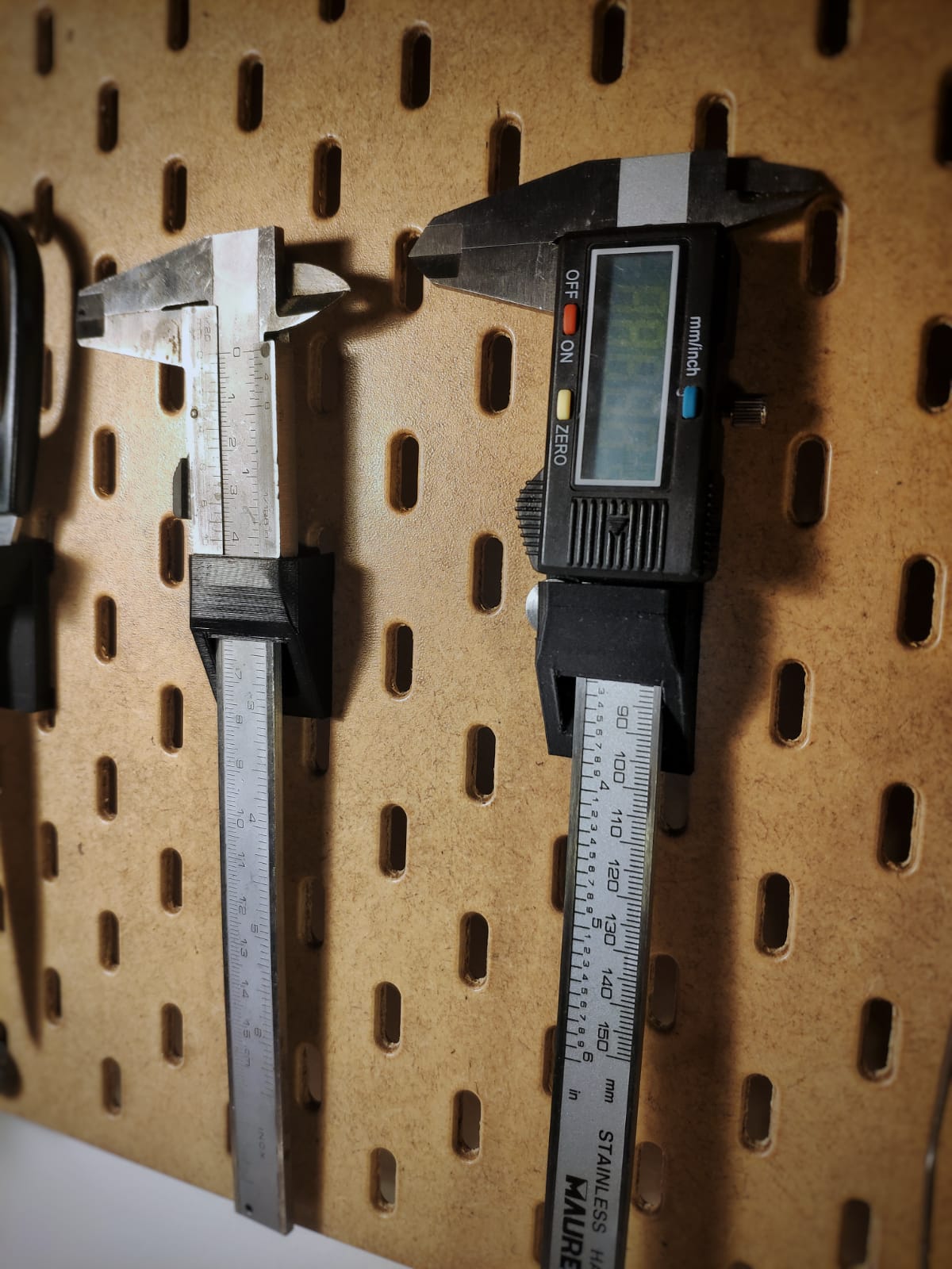 Skadis Caliper Mount – 2 Versions