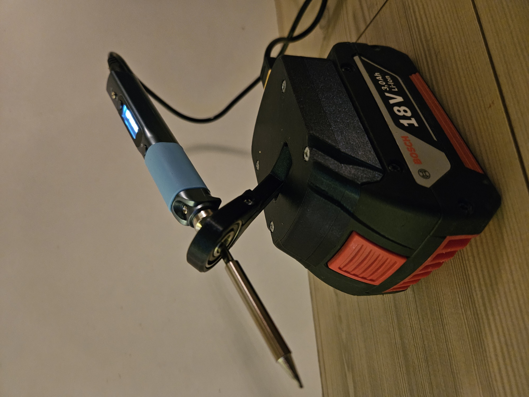 Bosch 18V Battery to XT60 Adapter with pinecil/ts100 stand