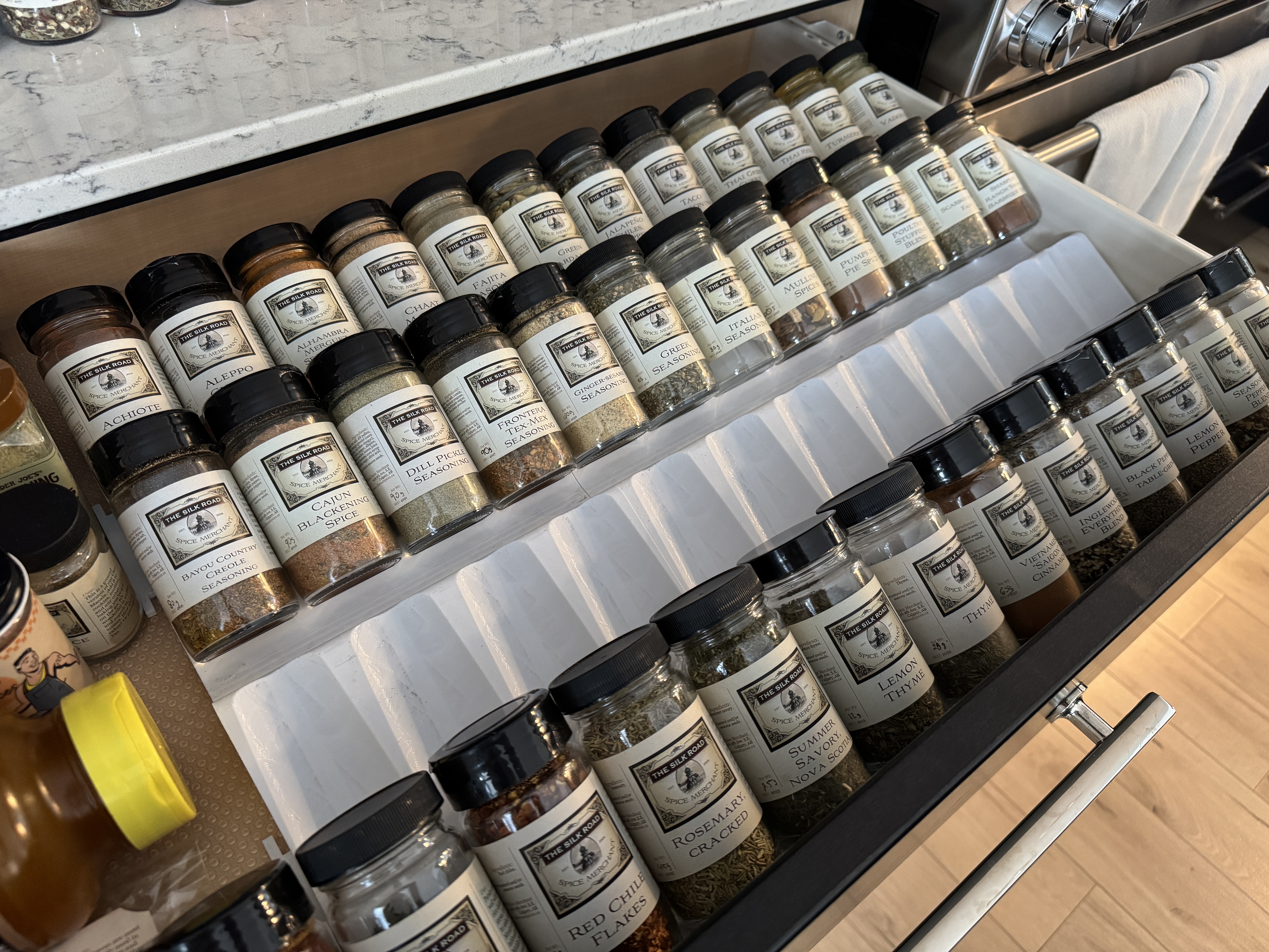 Spice Holder. Expandable