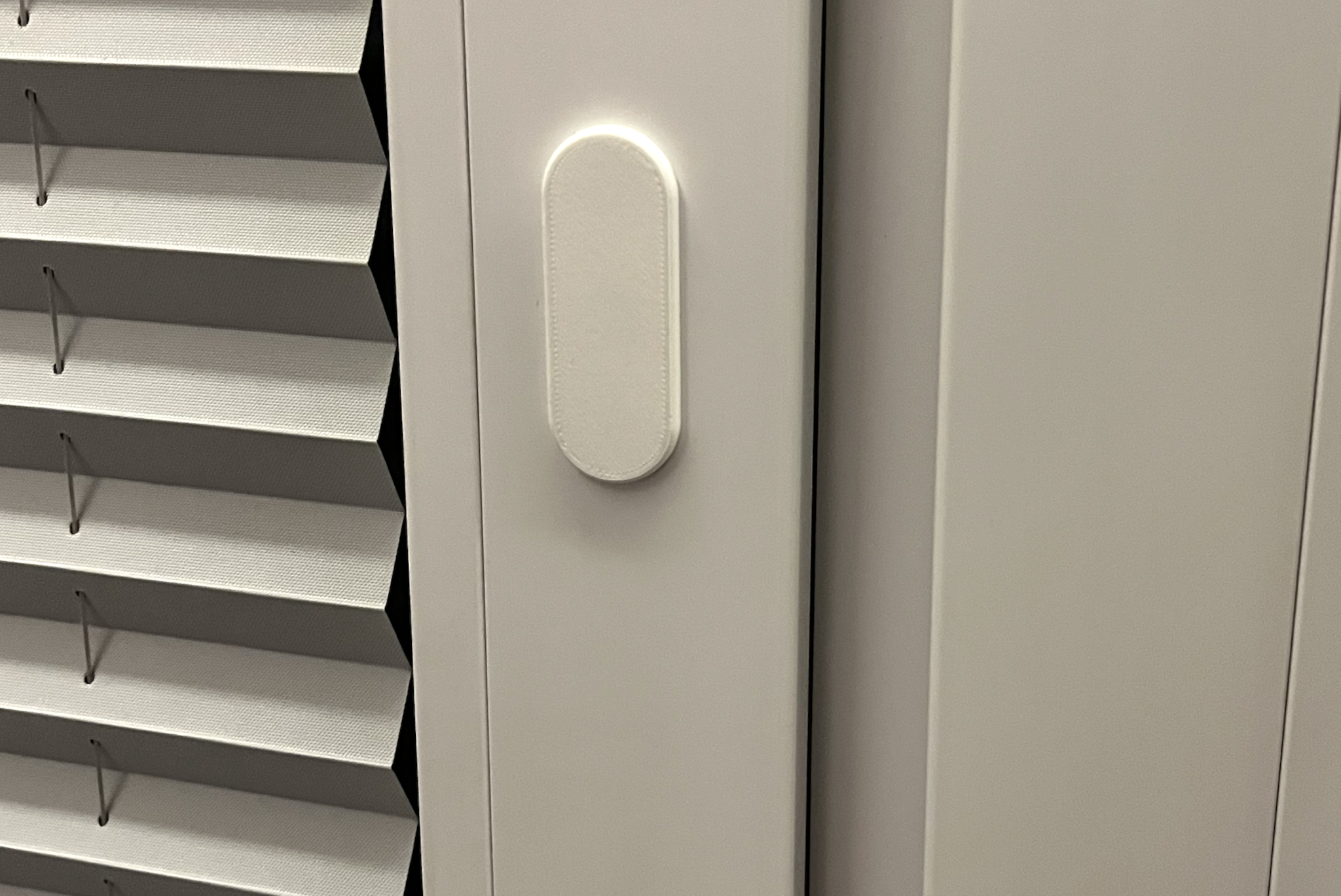 Cover for door / window holder