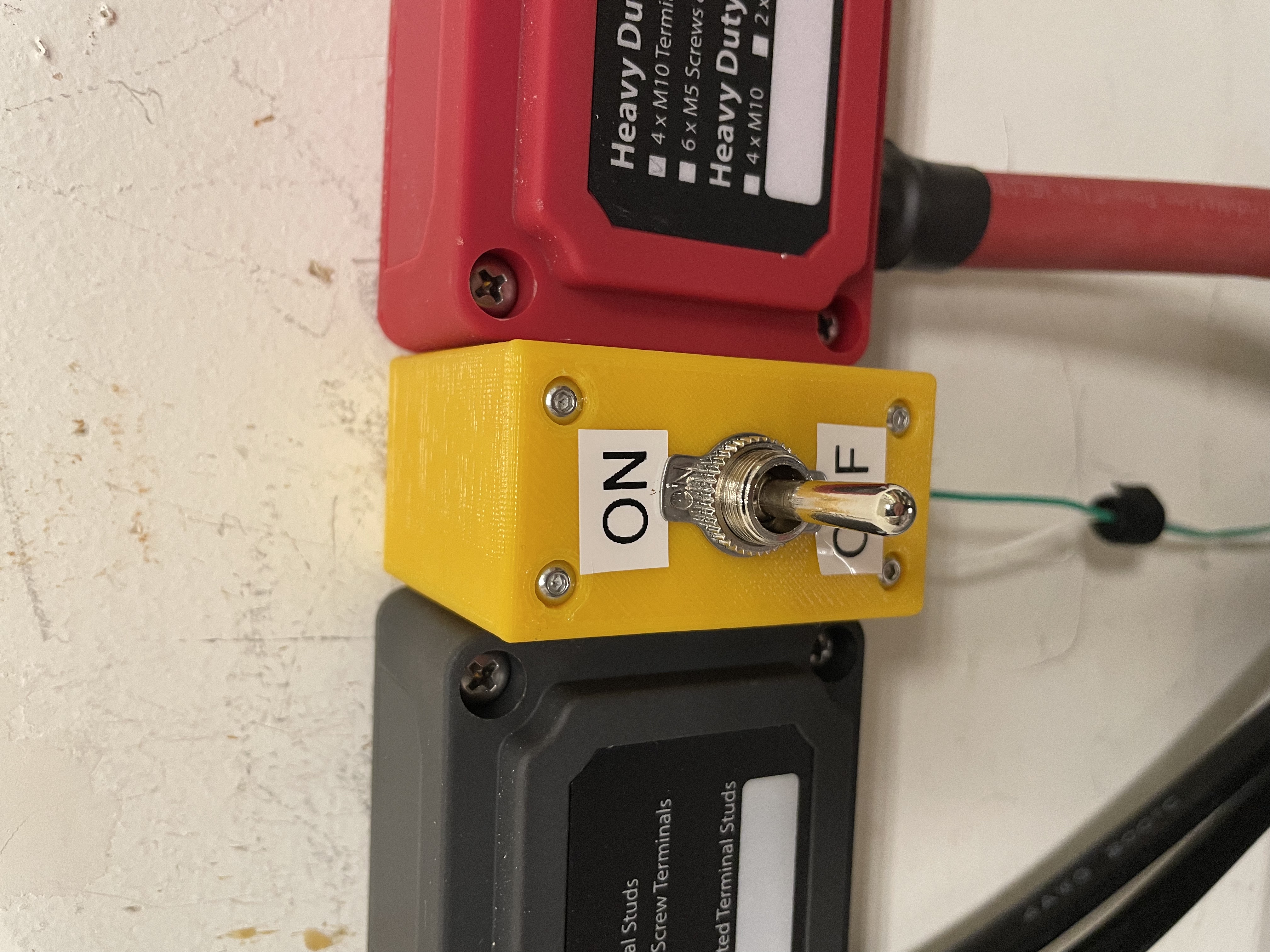 Mountable toggle switch box