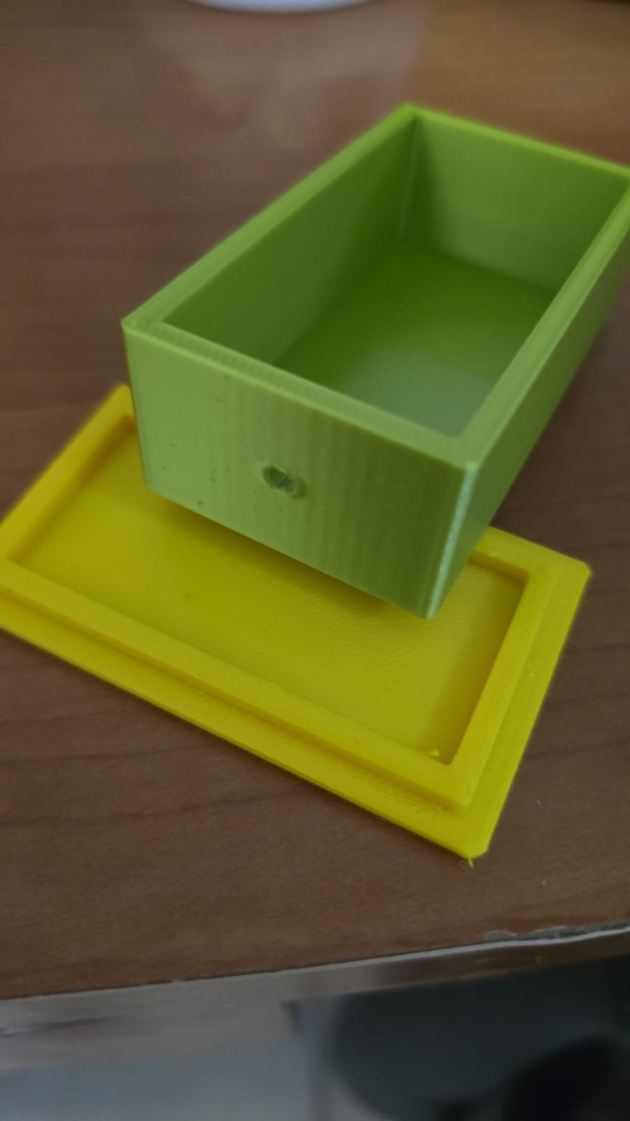 Simple box for AA battery support — miniatura 3