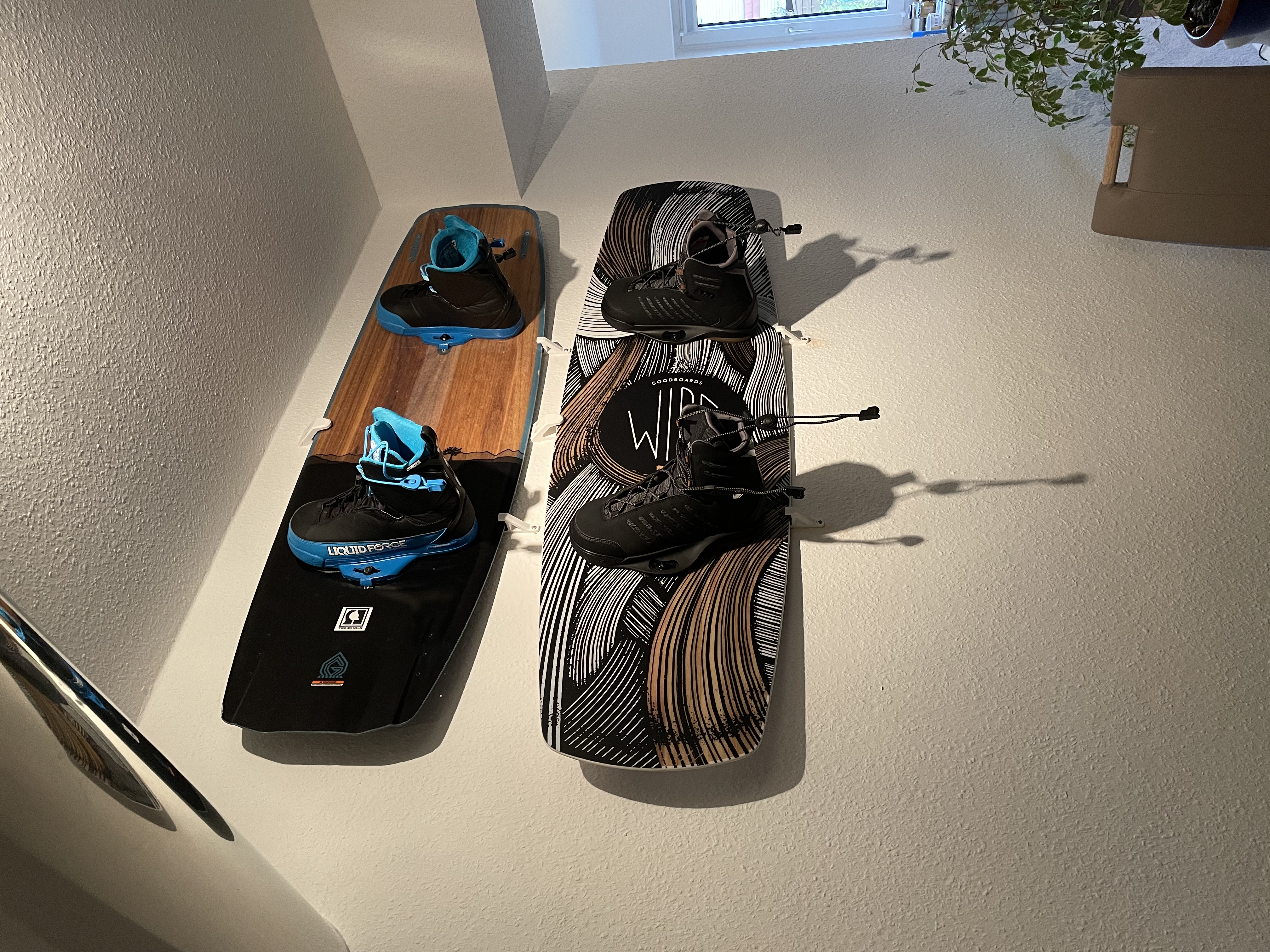 wall mount for boards