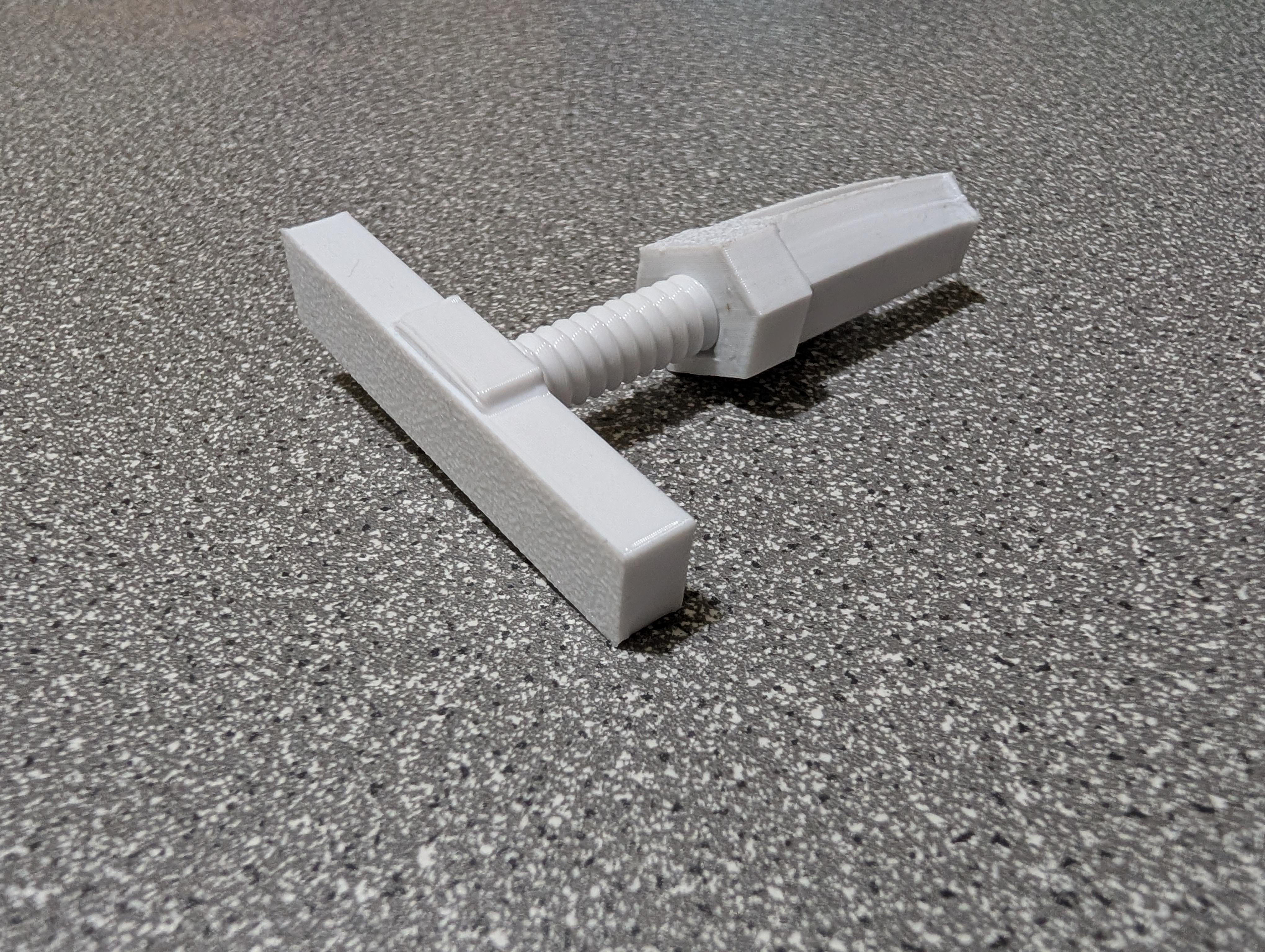 Better Insert Remover for Honeycomb Storage Wall - Extra pusher leverage