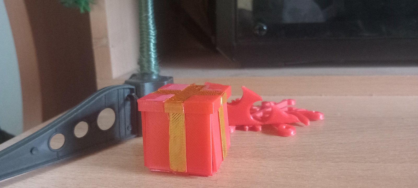 foldable present printed flat