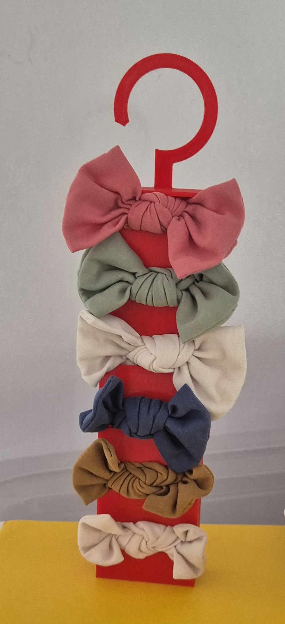 Hair bow holder / hanger for baby