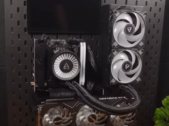 IKEA-Skadis Custom PC Build
