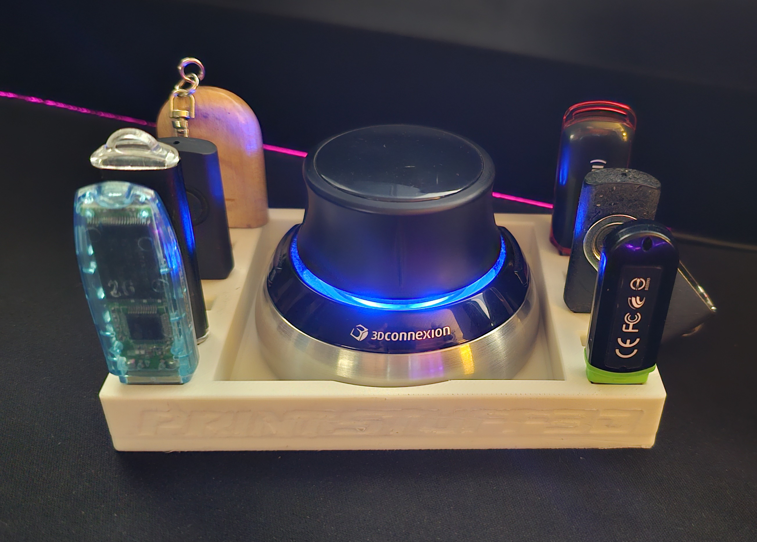 USB & SPACE MOUSE COMPACT HOLDER
