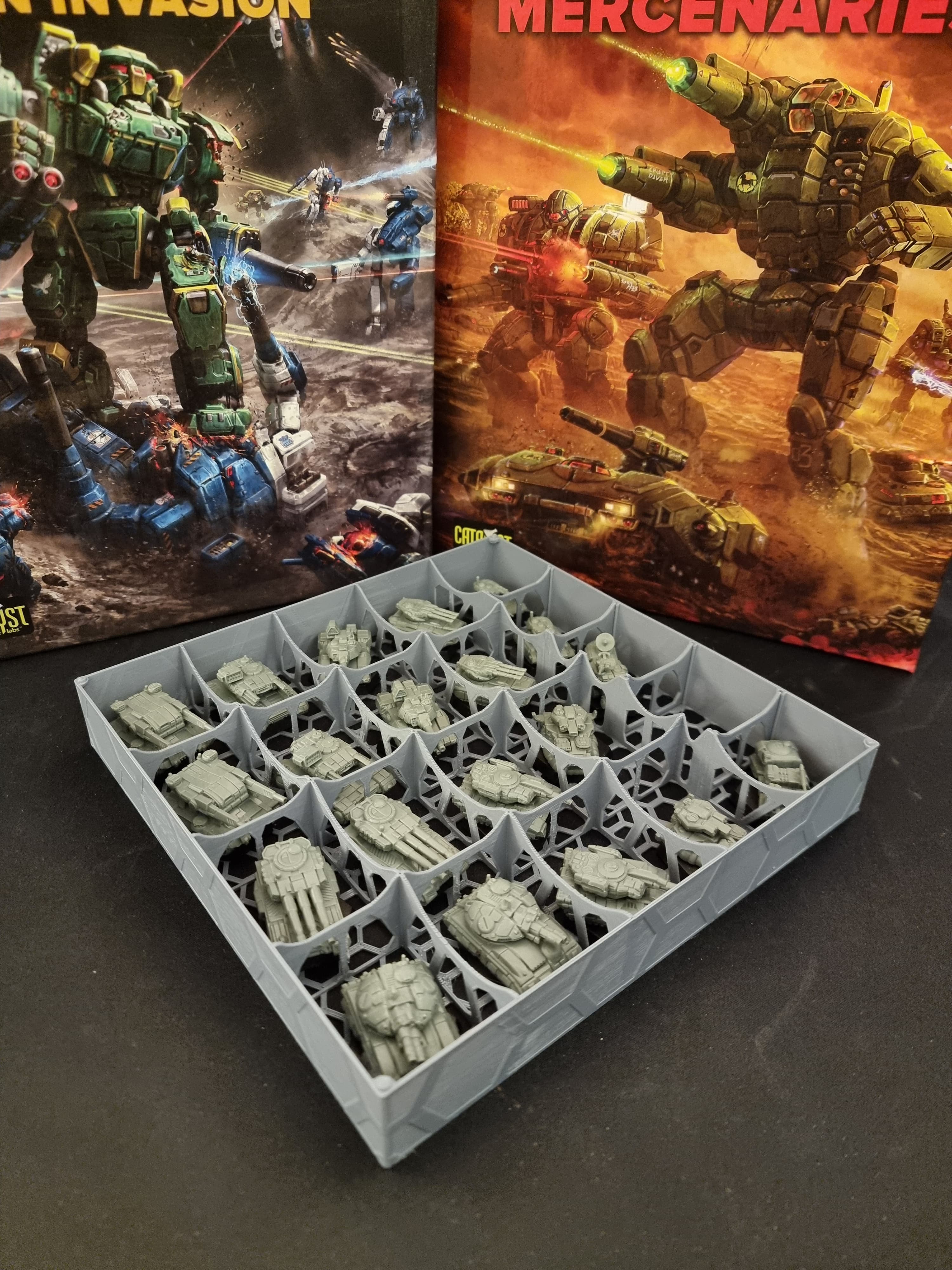 Battletech stackable vehicle (half height) storage tray 4x4+5 XL size