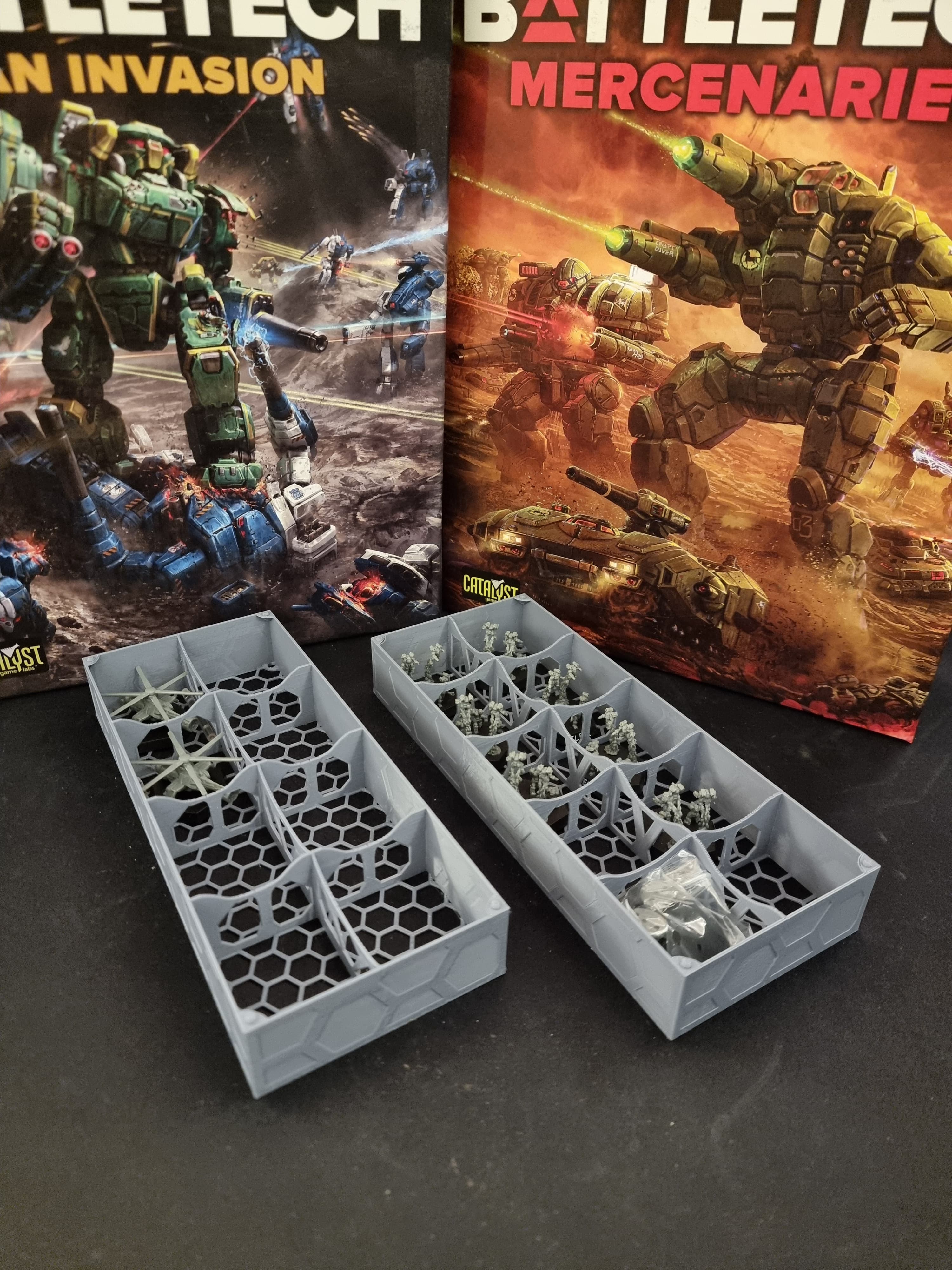 Battletech stackable vehicle (half height) storage tray 5x2 and 4x2