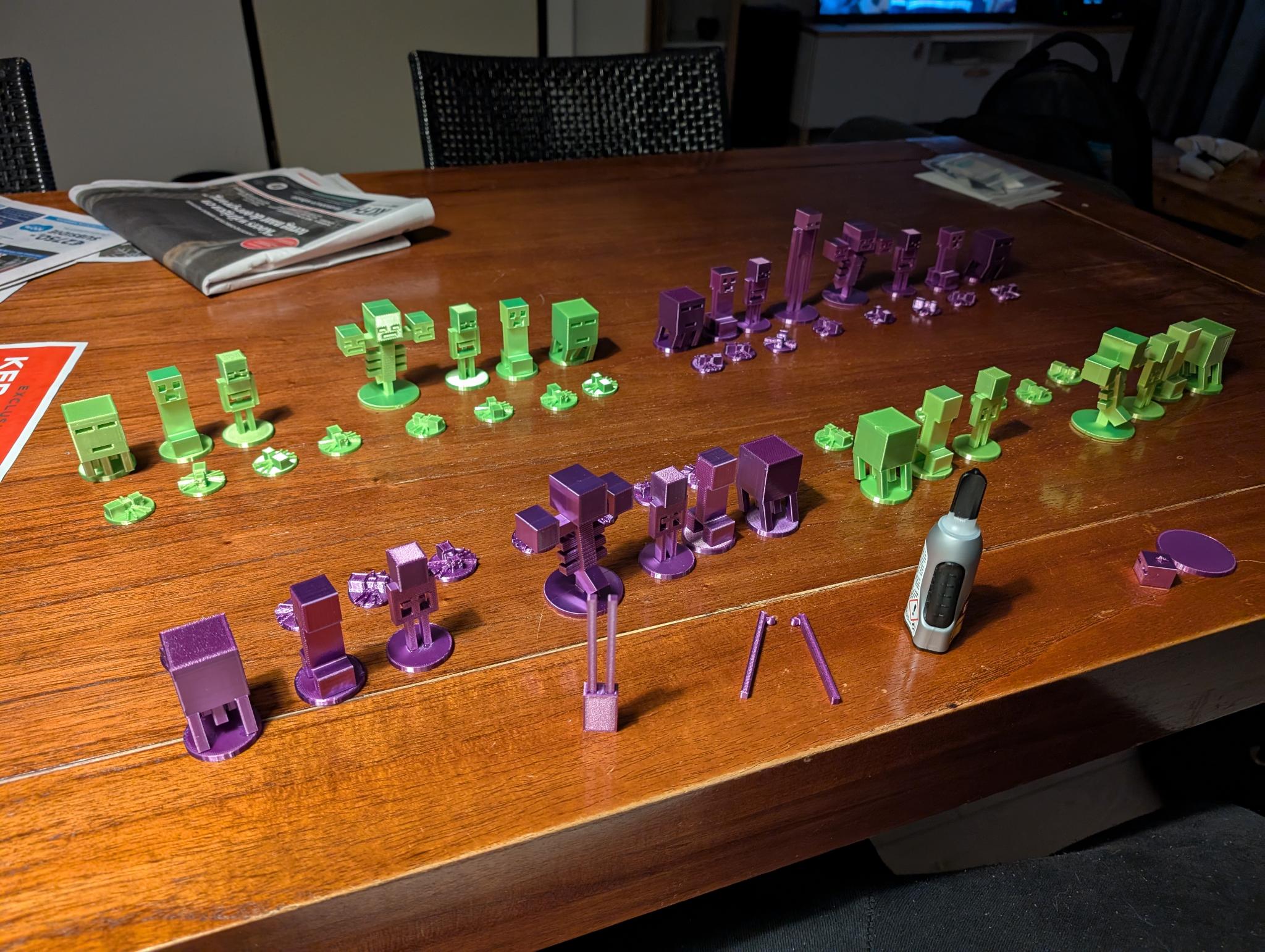 Enderman king chess set piece