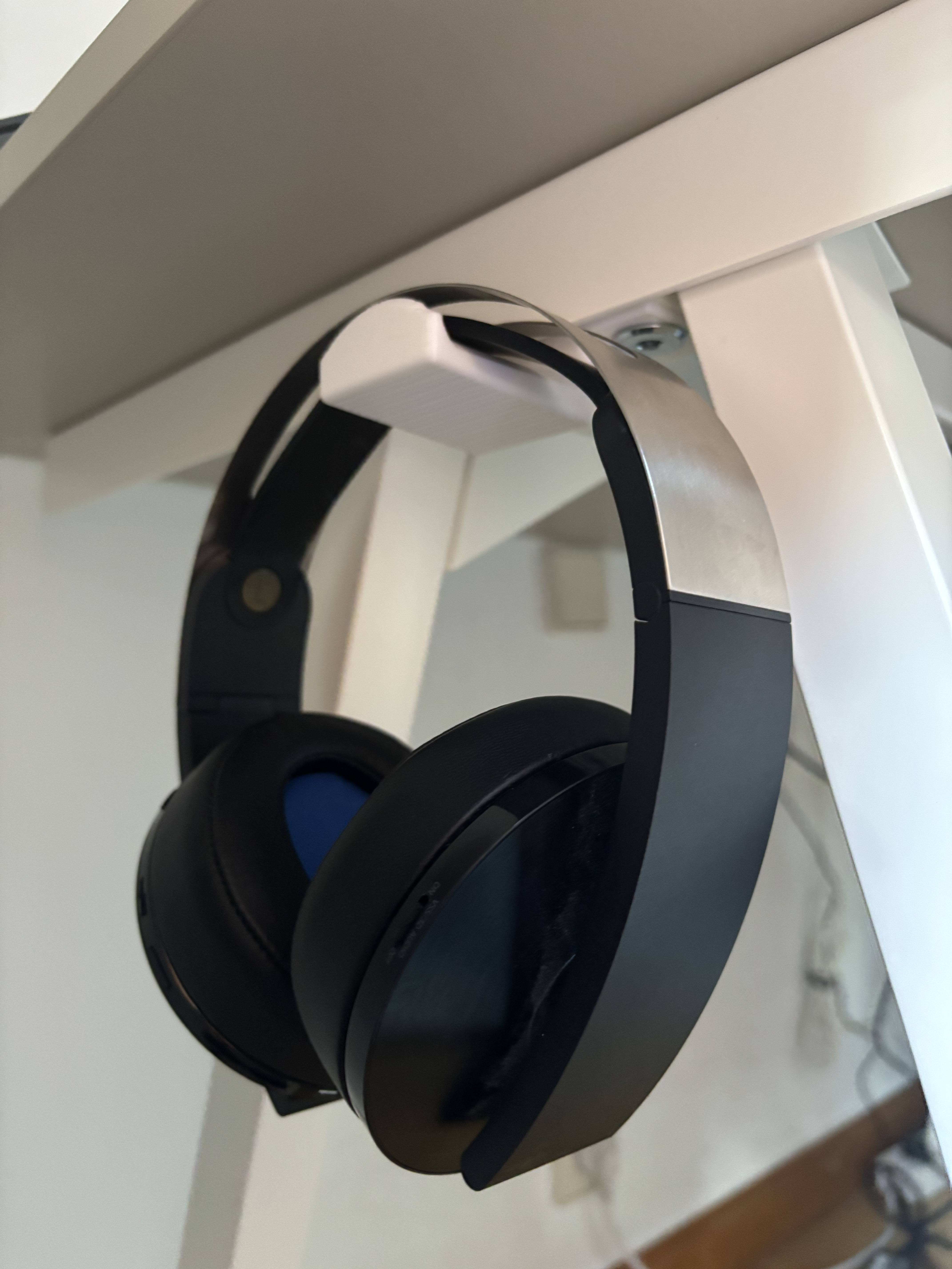 IKEA TROTTEN headphone holder