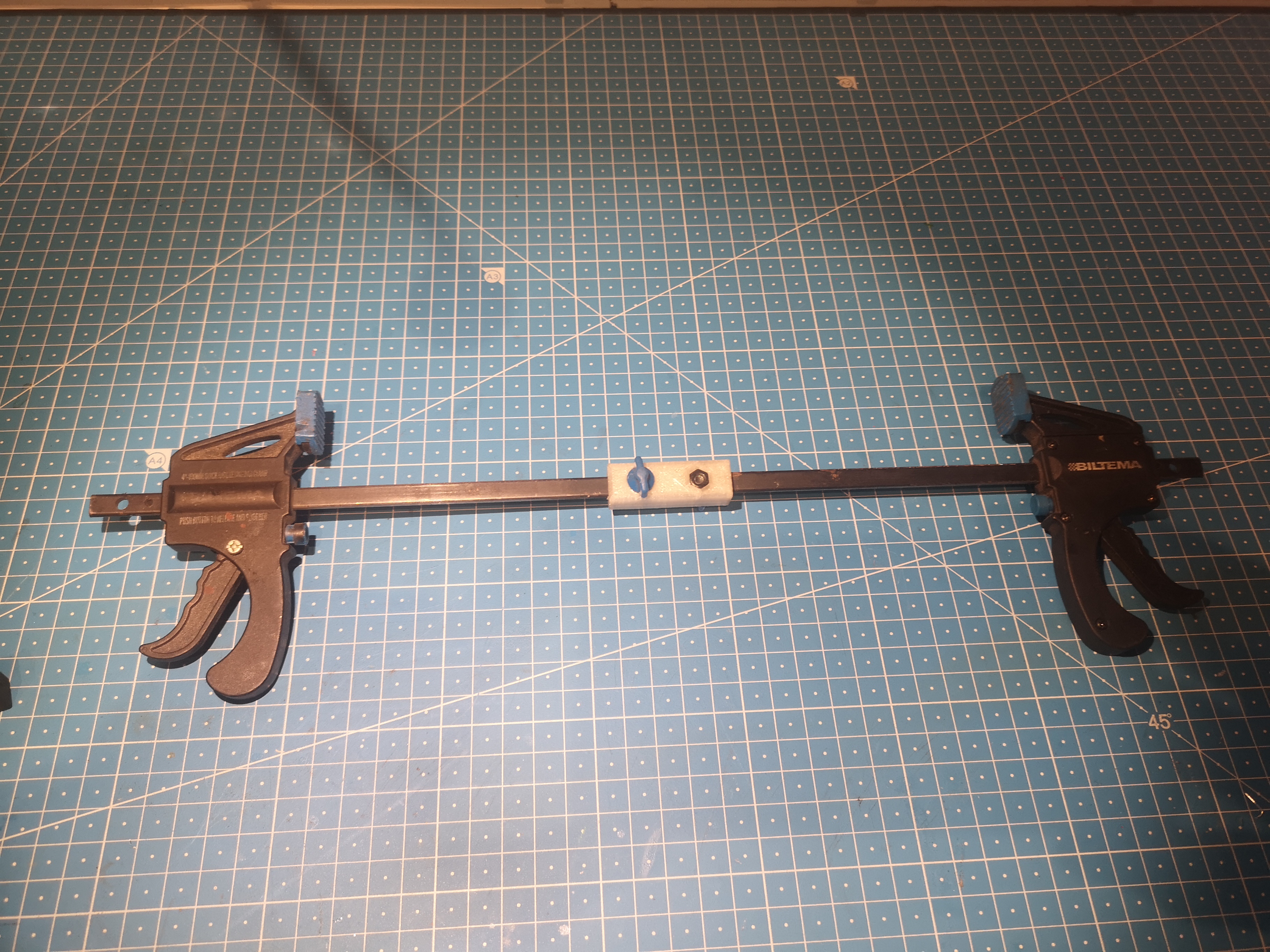 Miniatura 2 do modelo 3D Small clamp connector