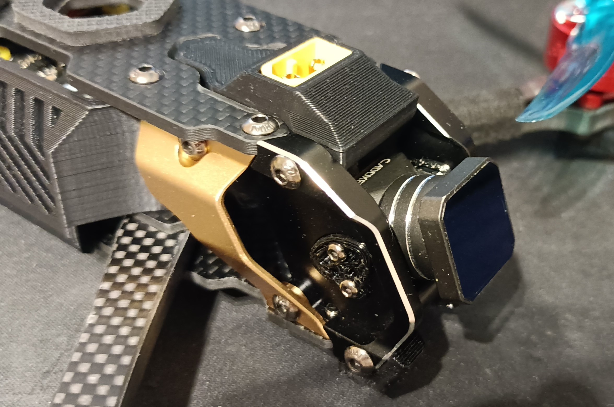 Speedybee Mario 5 front XT60