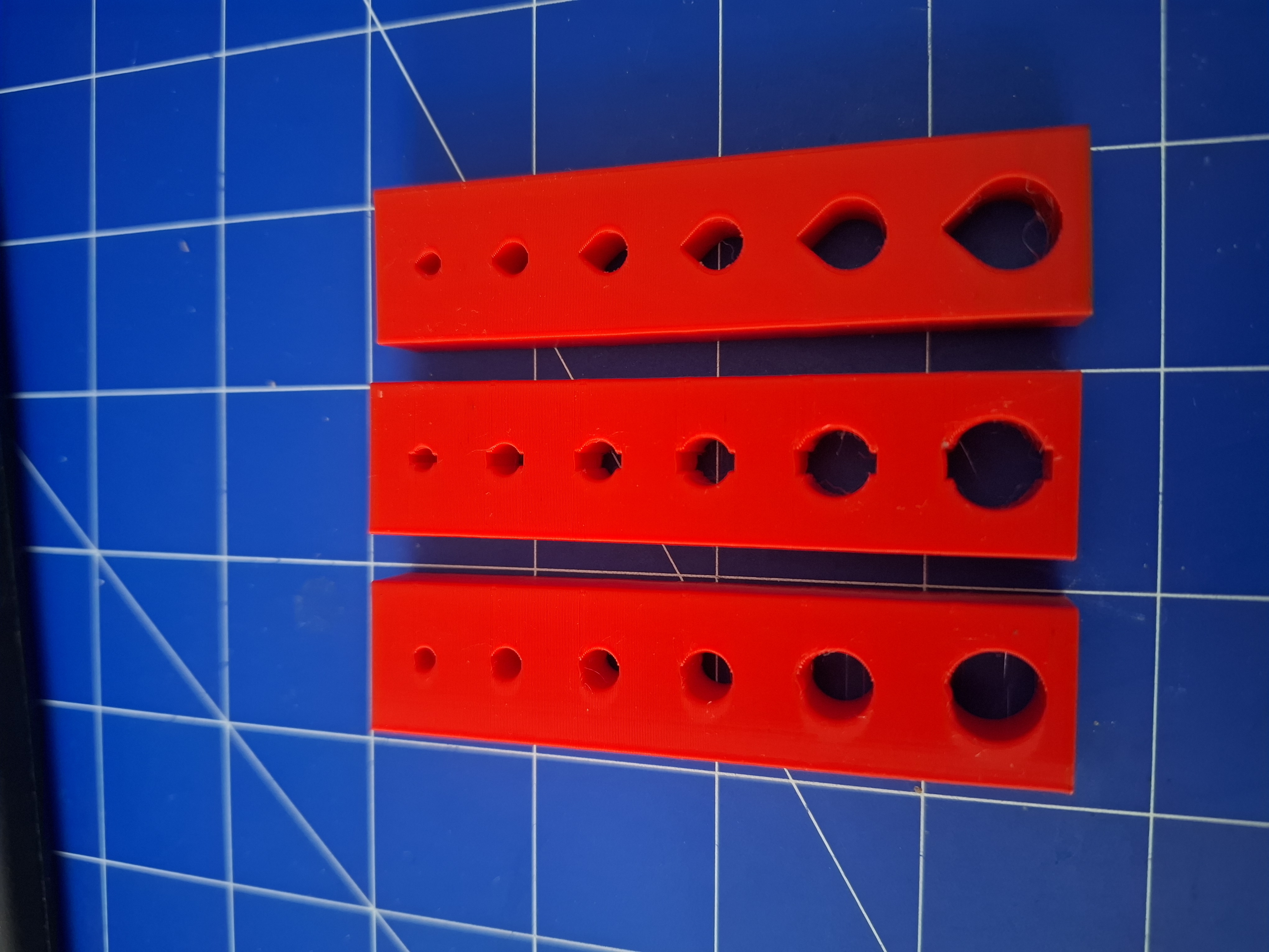 DFAM hole tolerance template — miniatura 3